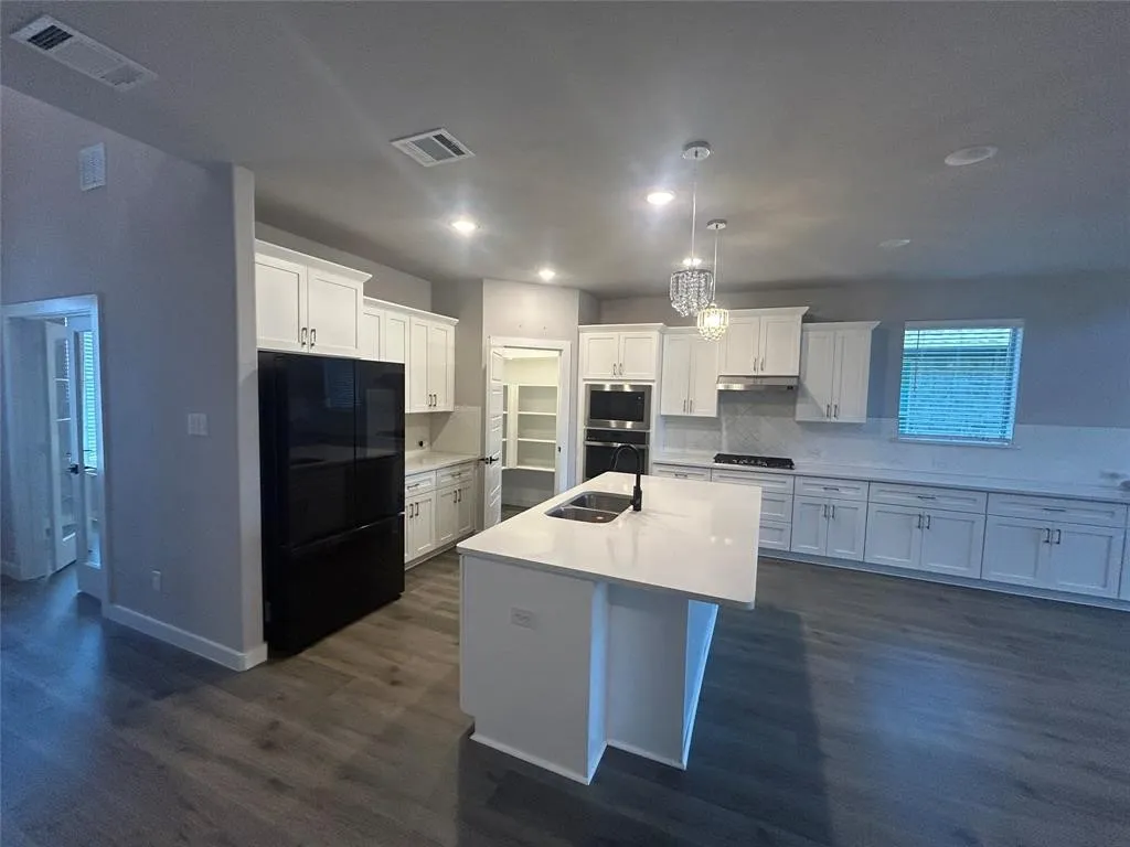 Single Family Residence For Rent in Collin County , 3206 Willena Road, Melissa, Texas 75454, 4 Bedroom, 4 Bathroom, 2 Garage spaces, 2,757 Sqft, built in 2023, mls#21341271, Real Estate Agent in Melissa, Homes For Rent in Collin county, Homes For Rent in Melissa, Realtor in Melissa Texas, Real Estate Brokerage Independent Realty Texas, Luminita Cordes Realtor