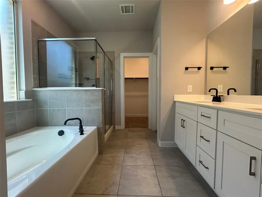 Single Family Residence For Rent in Collin County , 3206 Willena Road, Melissa, Texas 75454, 4 Bedroom, 4 Bathroom, 2 Garage spaces, 2,757 Sqft, built in 2023, mls#21341271, Real Estate Agent in Melissa, Homes For Rent in Collin county, Homes For Rent in Melissa, Realtor in Melissa Texas, Real Estate Brokerage Independent Realty Texas, Luminita Cordes Realtor