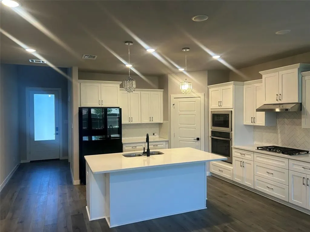 Single Family Residence For Rent in Collin County , 3206 Willena Road, Melissa, Texas 75454, 4 Bedroom, 4 Bathroom, 2 Garage spaces, 2,757 Sqft, built in 2023, mls#21341271, Real Estate Agent in Melissa, Homes For Rent in Collin county, Homes For Rent in Melissa, Realtor in Melissa Texas, Real Estate Brokerage Independent Realty Texas, Luminita Cordes Realtor