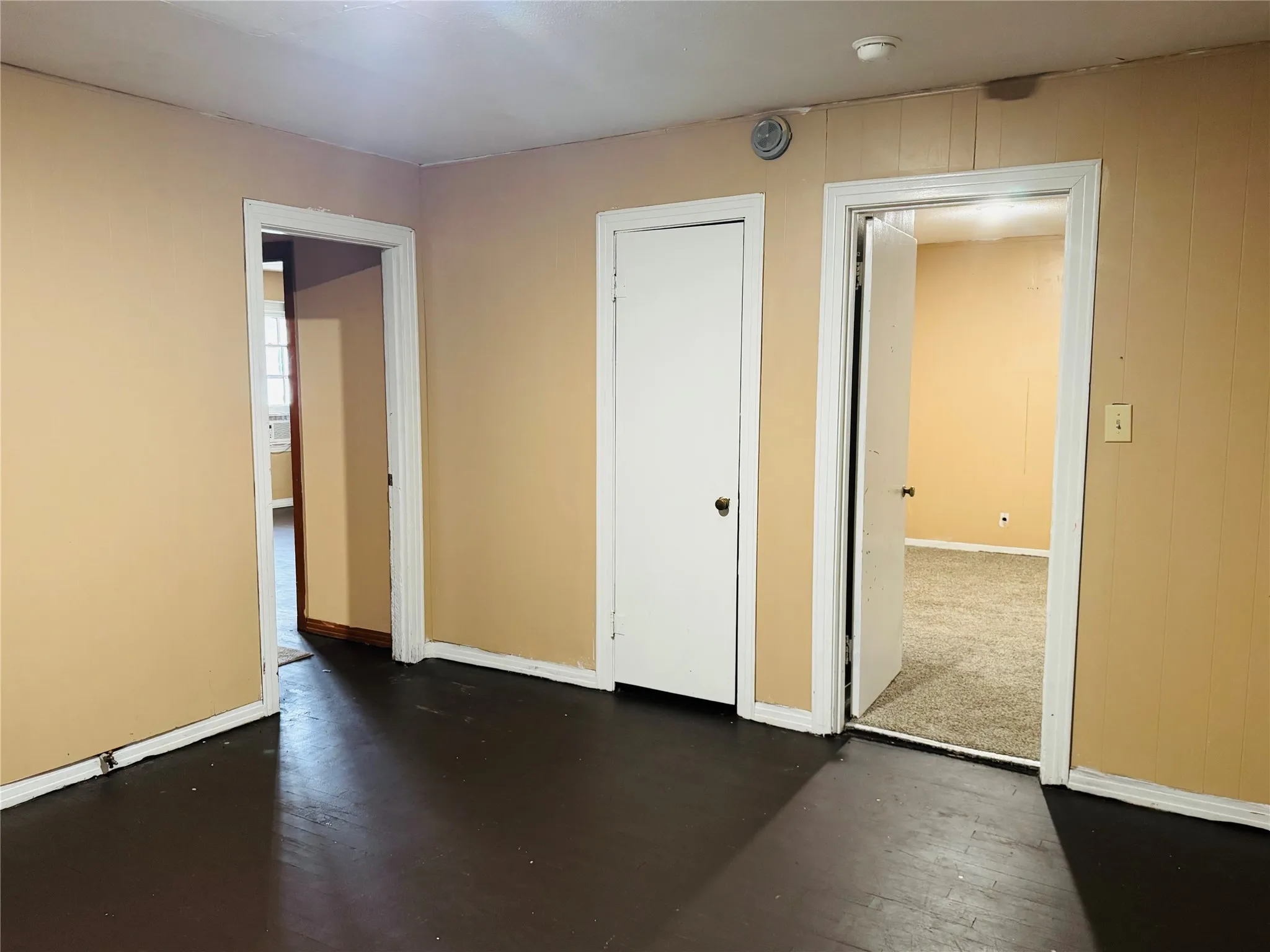 Single Family Residence For Sale in Haskell County , 306 N D Avenue, Haskell, Texas 79521, 3 Bedrooms, 2 Bathrooms, Garage spaces, 1,898 Sqft, built in 1950, Price $125,000, mls#21344060, Real Estate Agent in Haskell, Homes For Sale in Haskell county, Homes For Sale in Haskell, Realtor in Haskell Texas, Real Estate Brokerage Independent Realty Texas, Luminita Cordes Realtor