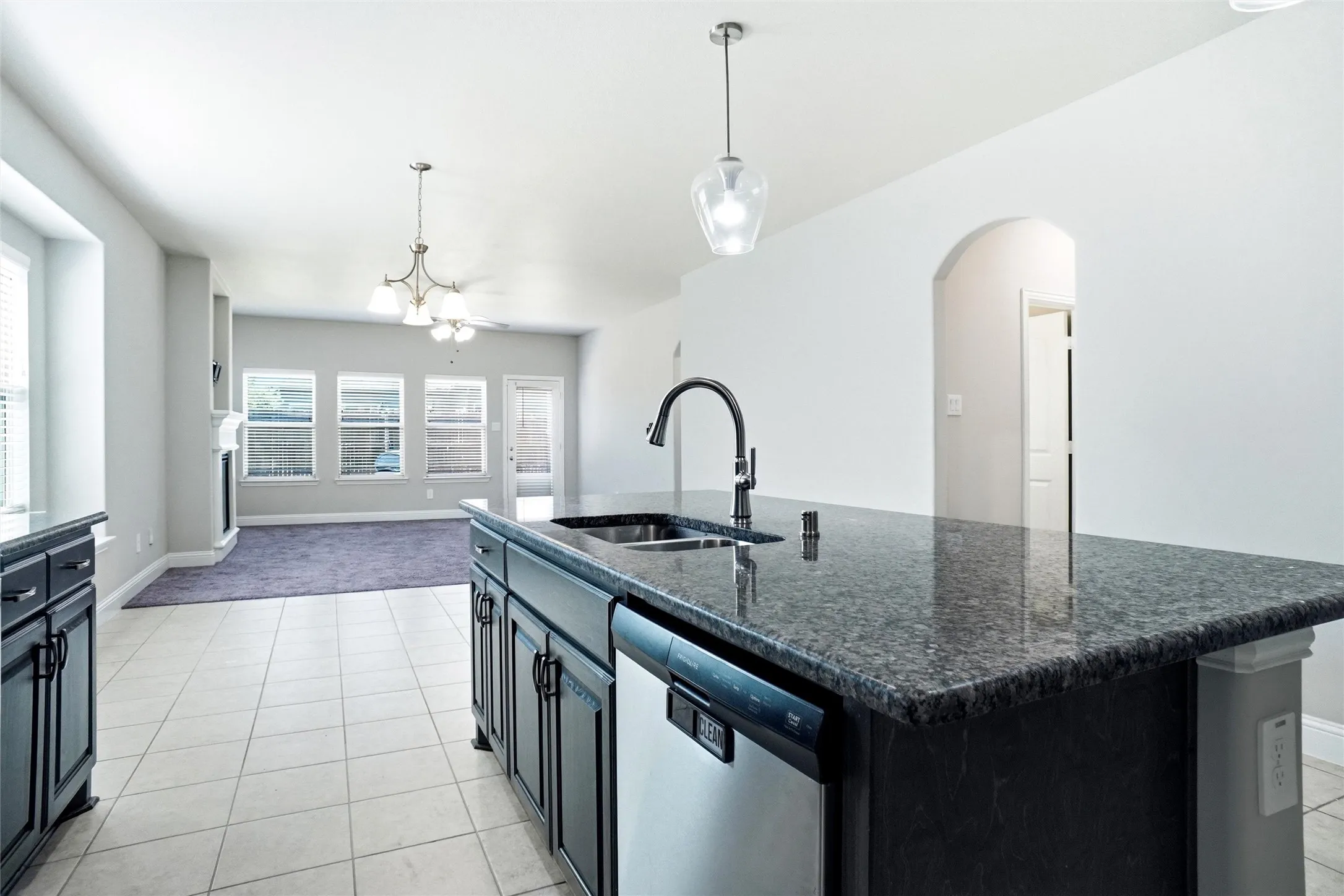 Single Family Residence For Rent in Kaufman County , 686 Navasota Drive, Crandall, Texas 75114, 3 Bedroom, 2 Bathroom, 2 Garage spaces, 1,869 Sqft, built in 2022, mls#21342805, Real Estate Agent in Crandall, Homes For Rent in Kaufman county, Homes For Rent in Crandall, Realtor in Crandall Texas, Real Estate Brokerage Independent Realty Texas, Luminita Cordes Realtor