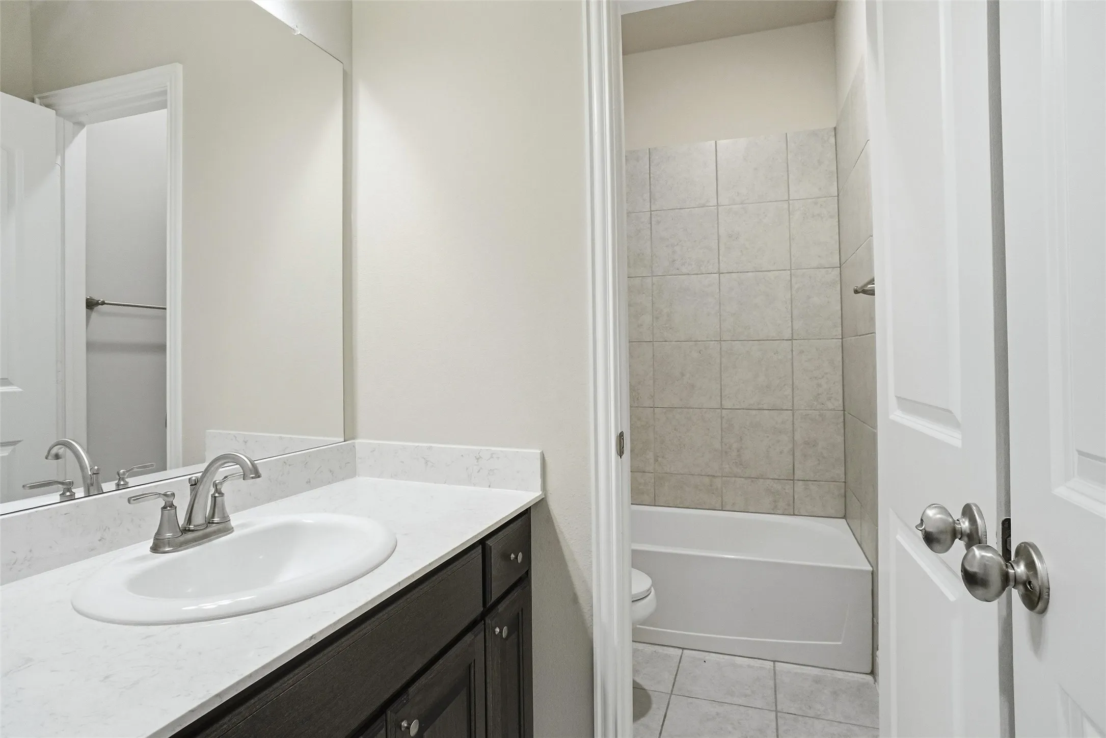 Single Family Residence For Rent in Kaufman County , 686 Navasota Drive, Crandall, Texas 75114, 3 Bedroom, 2 Bathroom, 2 Garage spaces, 1,869 Sqft, built in 2022, mls#21342805, Real Estate Agent in Crandall, Homes For Rent in Kaufman county, Homes For Rent in Crandall, Realtor in Crandall Texas, Real Estate Brokerage Independent Realty Texas, Luminita Cordes Realtor