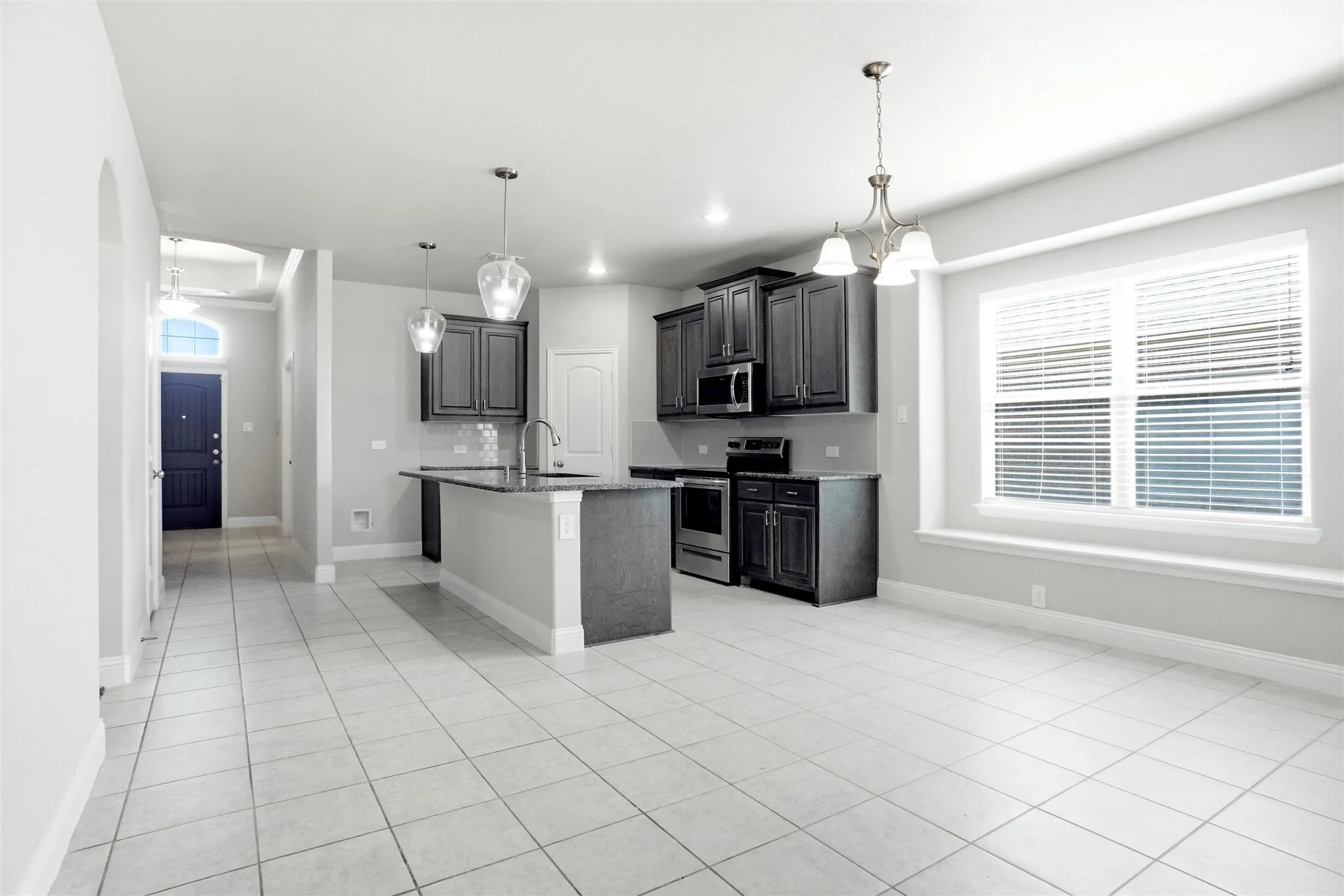 Single Family Residence For Rent in Kaufman County , 686 Navasota Drive, Crandall, Texas 75114, 3 Bedroom, 2 Bathroom, 2 Garage spaces, 1,869 Sqft, built in 2022, mls#21342805, Real Estate Agent in Crandall, Homes For Rent in Kaufman county, Homes For Rent in Crandall, Realtor in Crandall Texas, Real Estate Brokerage Independent Realty Texas, Luminita Cordes Realtor