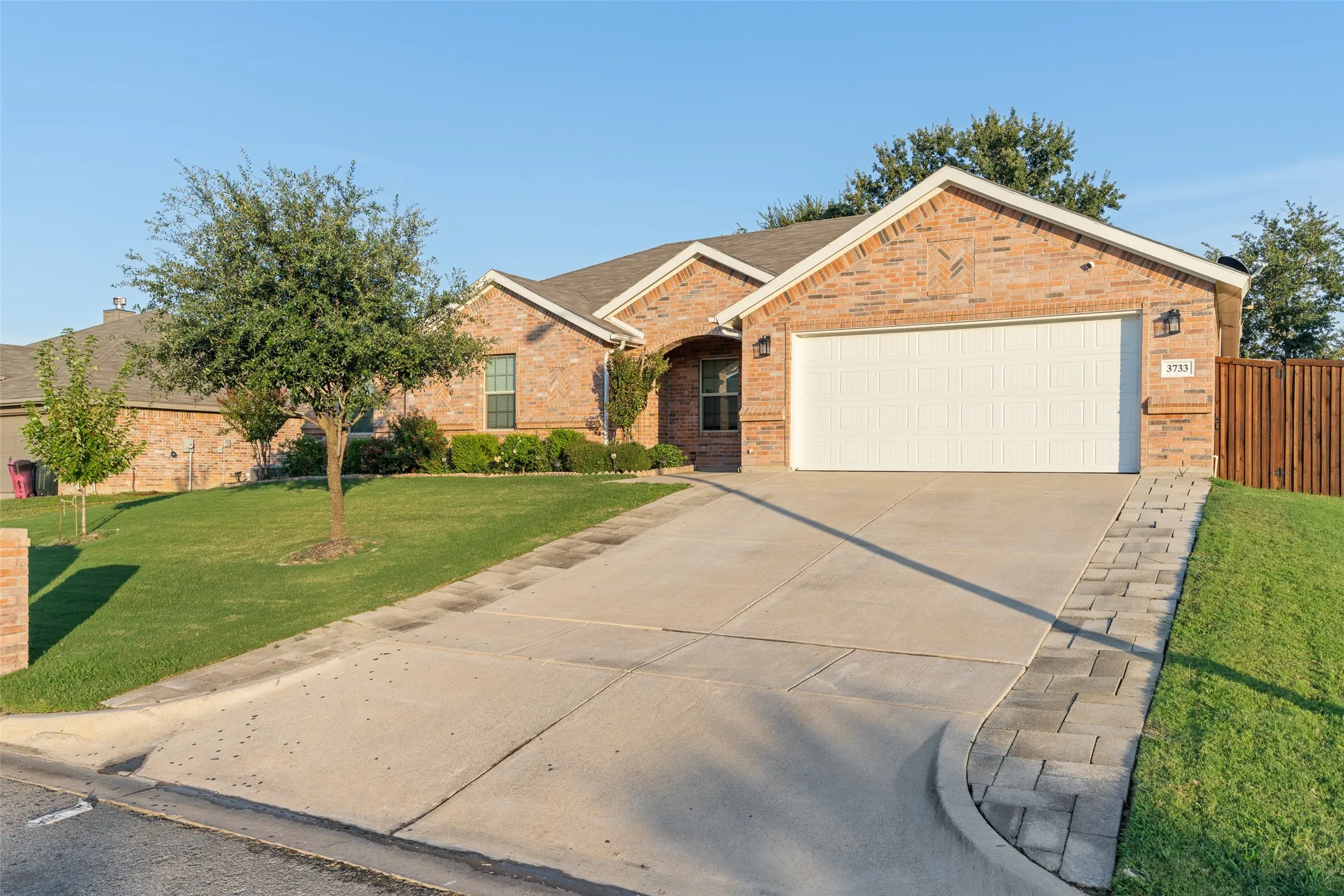 Single Family Residence For Sale in Tarrant County , 3733 Cecelia Lane, Forest Hill, Texas 76140, 3 Bedroom, 2 Bathroom, 2 Garage spaces, 1,951 Sqft, built in 2017, mls#21344072, Real Estate Agent in Forest Hill, Homes For Sale in Tarrant county, Homes For Sale in Forest Hill, Realtor in Forest Hill Texas, Real Estate Brokerage Independent Realty Texas, Luminita Cordes Realtor