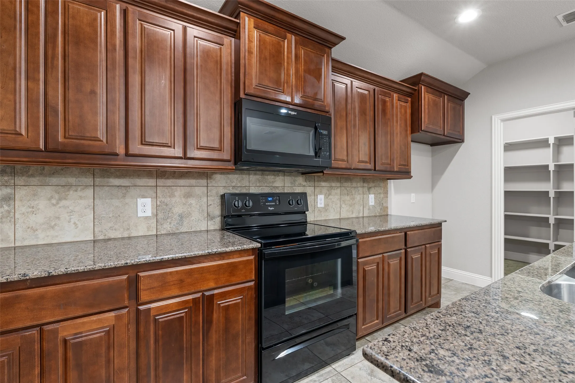 Single Family Residence For Sale in Tarrant County , 3733 Cecelia Lane, Forest Hill, Texas 76140, 3 Bedroom, 2 Bathroom, 2 Garage spaces, 1,951 Sqft, built in 2017, mls#21344072, Real Estate Agent in Forest Hill, Homes For Sale in Tarrant county, Homes For Sale in Forest Hill, Realtor in Forest Hill Texas, Real Estate Brokerage Independent Realty Texas, Luminita Cordes Realtor