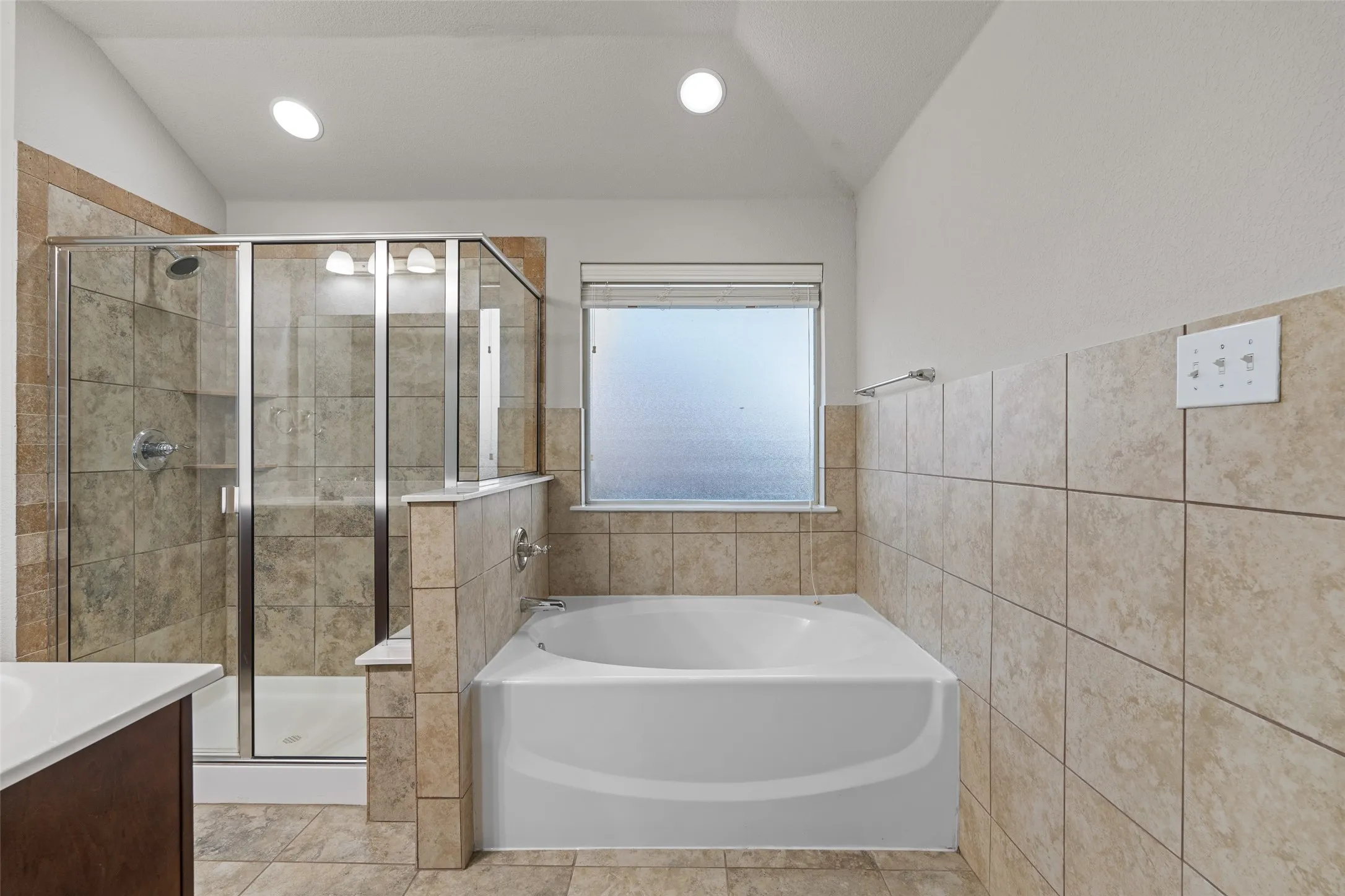 Single Family Residence For Sale in Tarrant County , 3733 Cecelia Lane, Forest Hill, Texas 76140, 3 Bedroom, 2 Bathroom, 2 Garage spaces, 1,951 Sqft, built in 2017, mls#21344072, Real Estate Agent in Forest Hill, Homes For Sale in Tarrant county, Homes For Sale in Forest Hill, Realtor in Forest Hill Texas, Real Estate Brokerage Independent Realty Texas, Luminita Cordes Realtor