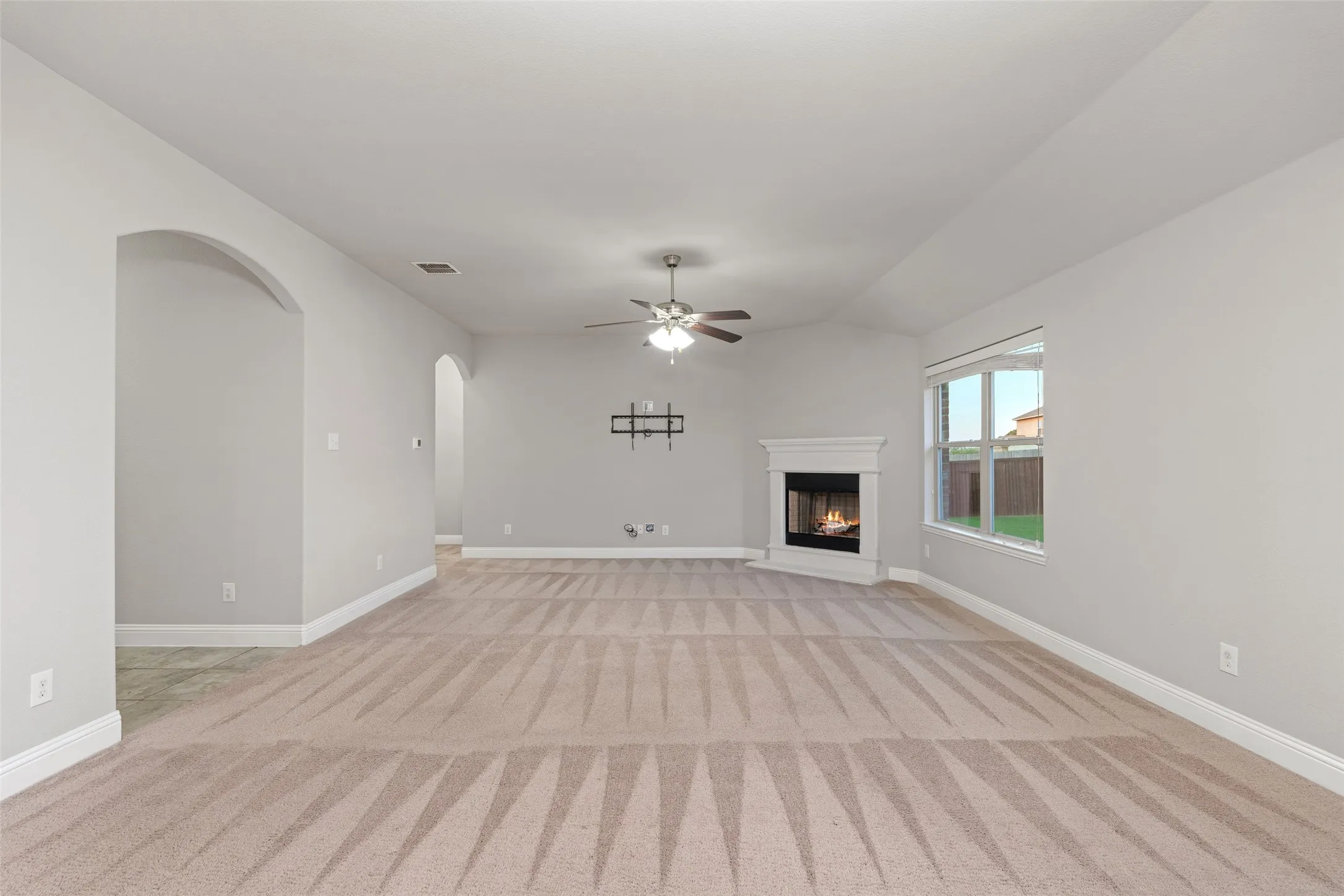 Single Family Residence For Sale in Tarrant County , 3733 Cecelia Lane, Forest Hill, Texas 76140, 3 Bedroom, 2 Bathroom, 2 Garage spaces, 1,951 Sqft, built in 2017, mls#21344072, Real Estate Agent in Forest Hill, Homes For Sale in Tarrant county, Homes For Sale in Forest Hill, Realtor in Forest Hill Texas, Real Estate Brokerage Independent Realty Texas, Luminita Cordes Realtor
