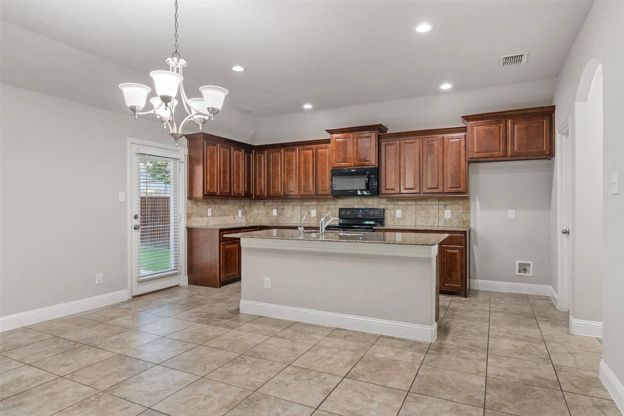 Single Family Residence For Sale in Tarrant County , 3733 Cecelia Lane, Forest Hill, Texas 76140, 3 Bedroom, 2 Bathroom, 2 Garage spaces, 1,951 Sqft, built in 2017, mls#21344072, Real Estate Agent in Forest Hill, Homes For Sale in Tarrant county, Homes For Sale in Forest Hill, Realtor in Forest Hill Texas, Real Estate Brokerage Independent Realty Texas, Luminita Cordes Realtor