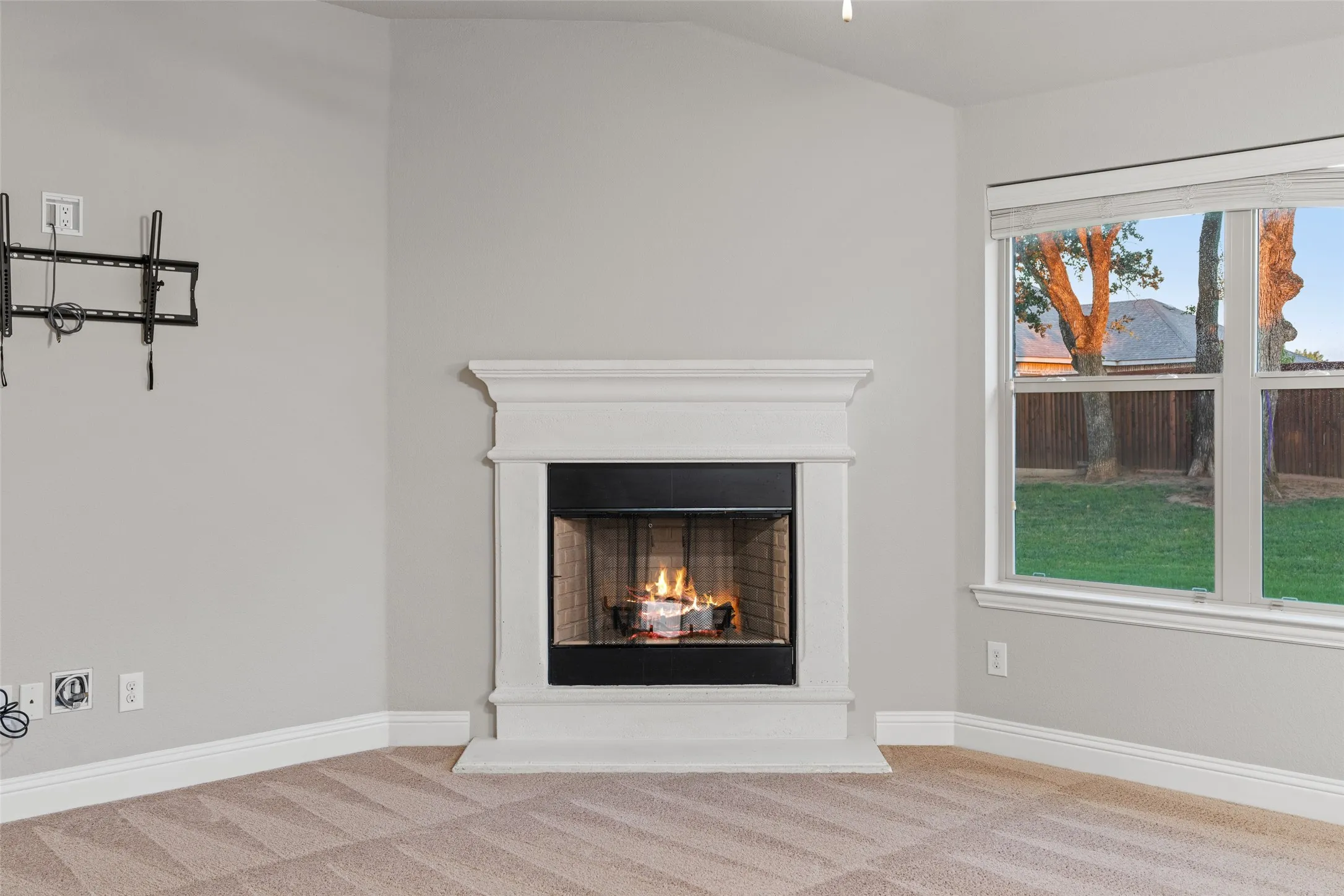 Single Family Residence For Sale in Tarrant County , 3733 Cecelia Lane, Forest Hill, Texas 76140, 3 Bedroom, 2 Bathroom, 2 Garage spaces, 1,951 Sqft, built in 2017, mls#21344072, Real Estate Agent in Forest Hill, Homes For Sale in Tarrant county, Homes For Sale in Forest Hill, Realtor in Forest Hill Texas, Real Estate Brokerage Independent Realty Texas, Luminita Cordes Realtor