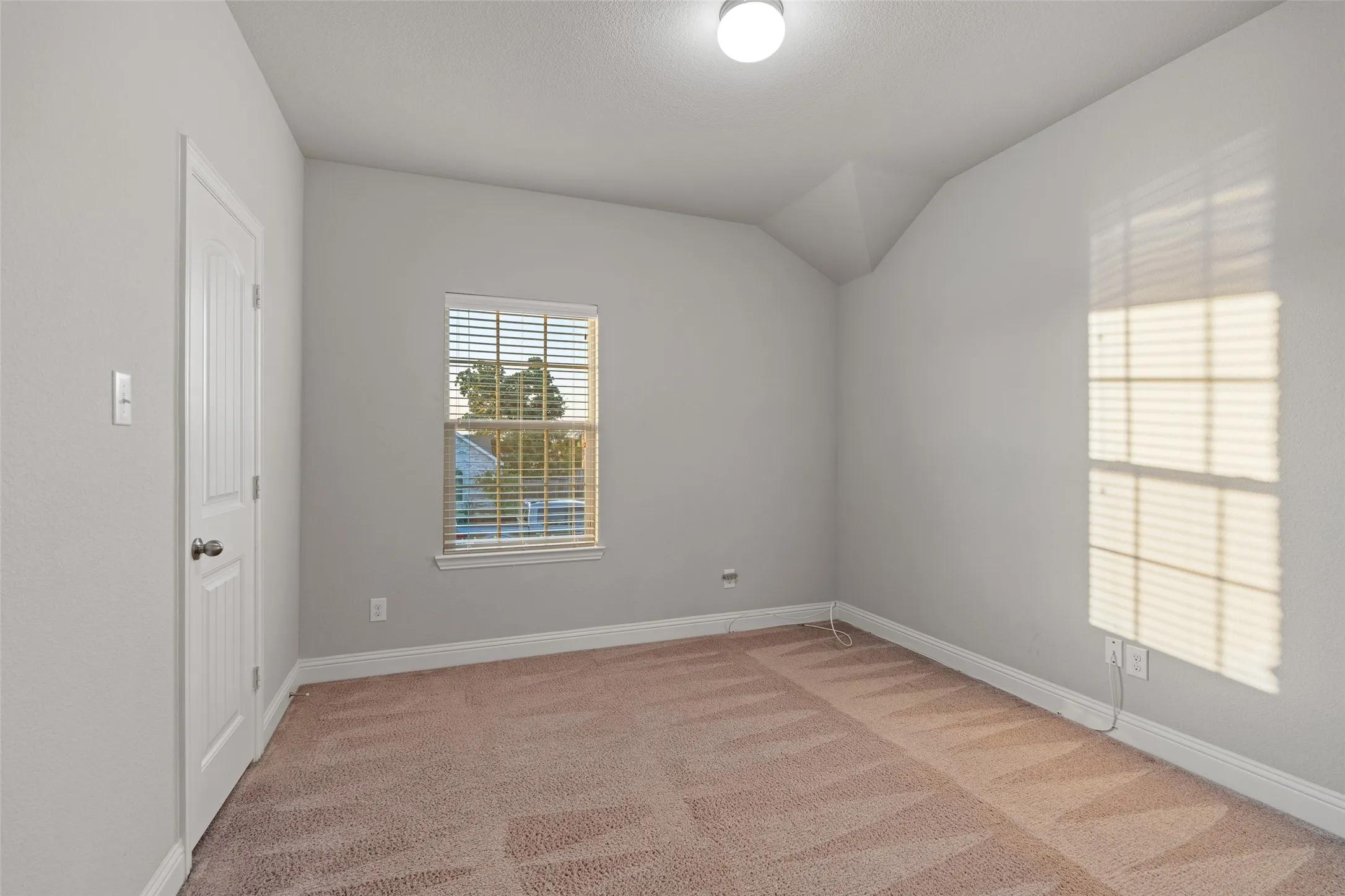 Single Family Residence For Sale in Tarrant County , 3733 Cecelia Lane, Forest Hill, Texas 76140, 3 Bedroom, 2 Bathroom, 2 Garage spaces, 1,951 Sqft, built in 2017, mls#21344072, Real Estate Agent in Forest Hill, Homes For Sale in Tarrant county, Homes For Sale in Forest Hill, Realtor in Forest Hill Texas, Real Estate Brokerage Independent Realty Texas, Luminita Cordes Realtor