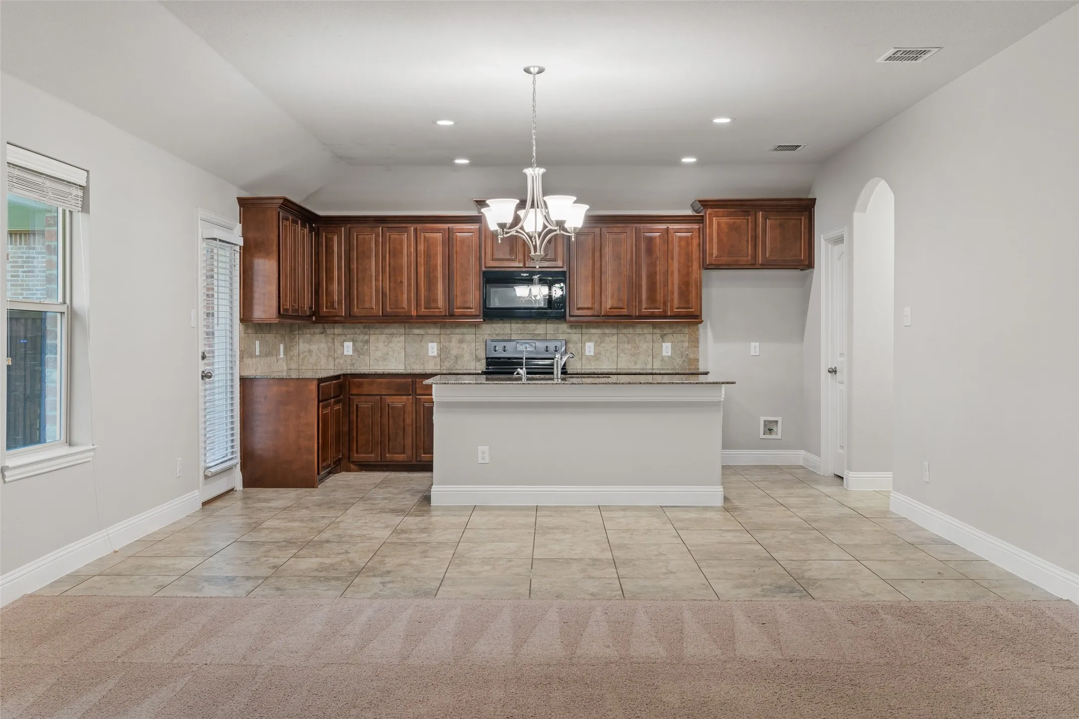 Single Family Residence For Sale in Tarrant County , 3733 Cecelia Lane, Forest Hill, Texas 76140, 3 Bedroom, 2 Bathroom, 2 Garage spaces, 1,951 Sqft, built in 2017, mls#21344072, Real Estate Agent in Forest Hill, Homes For Sale in Tarrant county, Homes For Sale in Forest Hill, Realtor in Forest Hill Texas, Real Estate Brokerage Independent Realty Texas, Luminita Cordes Realtor