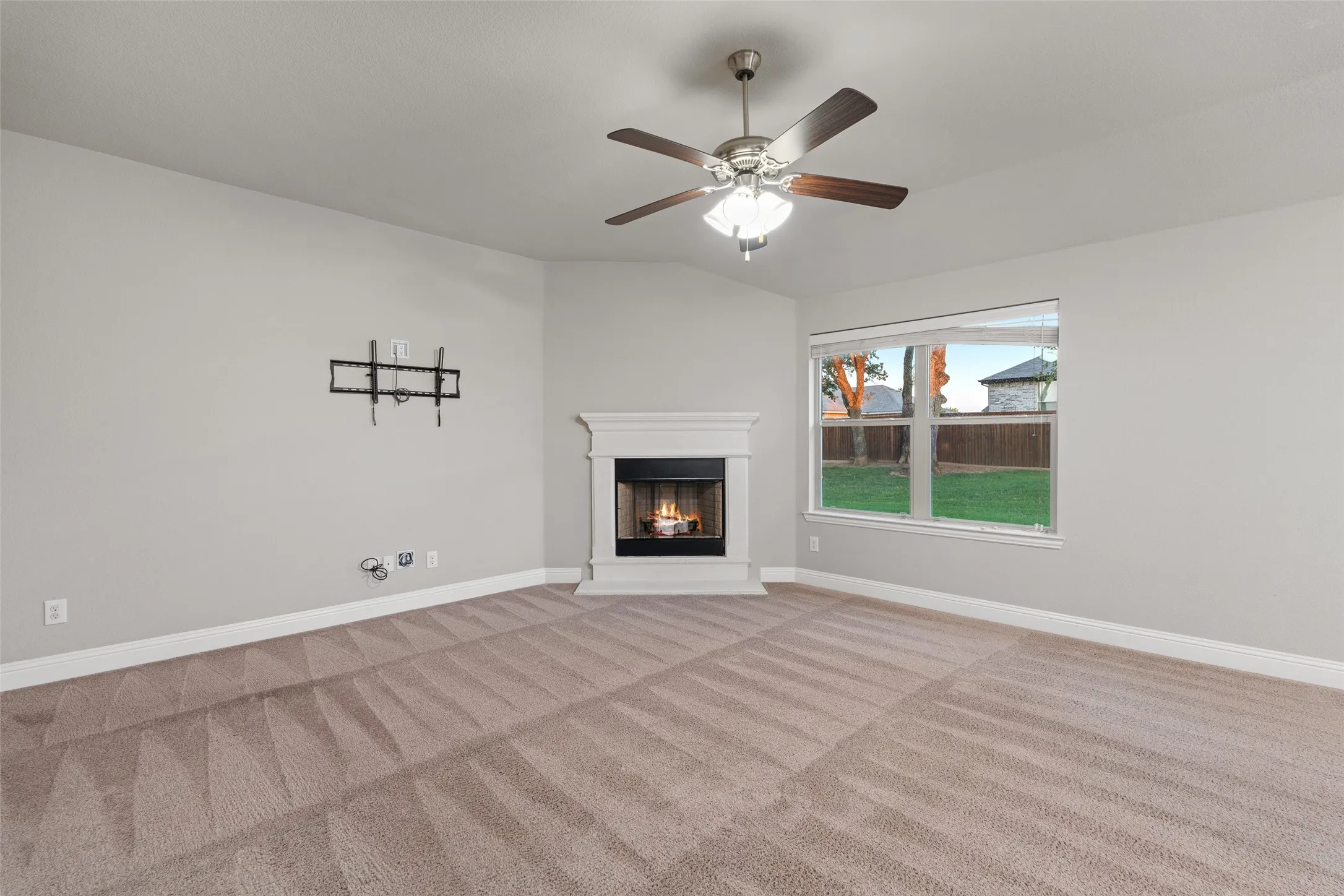 Single Family Residence For Sale in Tarrant County , 3733 Cecelia Lane, Forest Hill, Texas 76140, 3 Bedroom, 2 Bathroom, 2 Garage spaces, 1,951 Sqft, built in 2017, mls#21344072, Real Estate Agent in Forest Hill, Homes For Sale in Tarrant county, Homes For Sale in Forest Hill, Realtor in Forest Hill Texas, Real Estate Brokerage Independent Realty Texas, Luminita Cordes Realtor