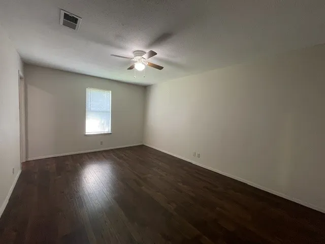 Single Family Residence For Rent in Tarrant County , 7536 Meadowlark Lane N, Watauga, Texas 76148, 3 Bedroom, 2 Bathroom, Garage spaces, 1,290 Sqft, built in 1981, mls#21344019, Real Estate Agent in Watauga, Homes For Rent in Tarrant county, Homes For Rent in Watauga, Realtor in Watauga Texas, Real Estate Brokerage Independent Realty Texas, Luminita Cordes Realtor