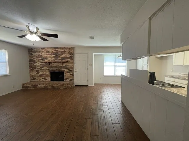 Single Family Residence For Rent in Tarrant County , 7536 Meadowlark Lane N, Watauga, Texas 76148, 3 Bedroom, 2 Bathroom, Garage spaces, 1,290 Sqft, built in 1981, mls#21344019, Real Estate Agent in Watauga, Homes For Rent in Tarrant county, Homes For Rent in Watauga, Realtor in Watauga Texas, Real Estate Brokerage Independent Realty Texas, Luminita Cordes Realtor