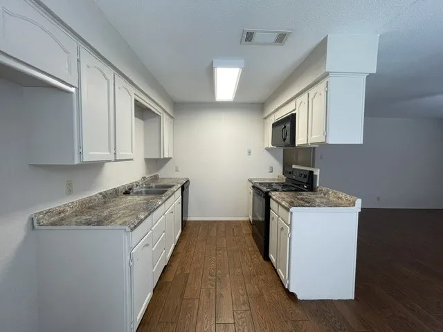 Single Family Residence For Rent in Tarrant County , 7536 Meadowlark Lane N, Watauga, Texas 76148, 3 Bedroom, 2 Bathroom, Garage spaces, 1,290 Sqft, built in 1981, mls#21344019, Real Estate Agent in Watauga, Homes For Rent in Tarrant county, Homes For Rent in Watauga, Realtor in Watauga Texas, Real Estate Brokerage Independent Realty Texas, Luminita Cordes Realtor
