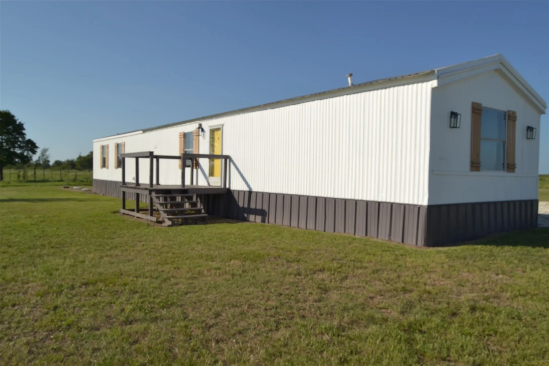 Single Family Residence For Sale in Navarro County , 5893 SE County Road 2050, Corsicana, Texas 75109, 3 Bedroom, 2 Bathroom, Garage spaces, 1,100 Sqft, built in 2001, mls#21343104, Real Estate Agent in Corsicana, Homes For Sale in Navarro county, Homes For Sale in Corsicana, Realtor in Corsicana Texas, Real Estate Brokerage Independent Realty Texas, Luminita Cordes Realtor