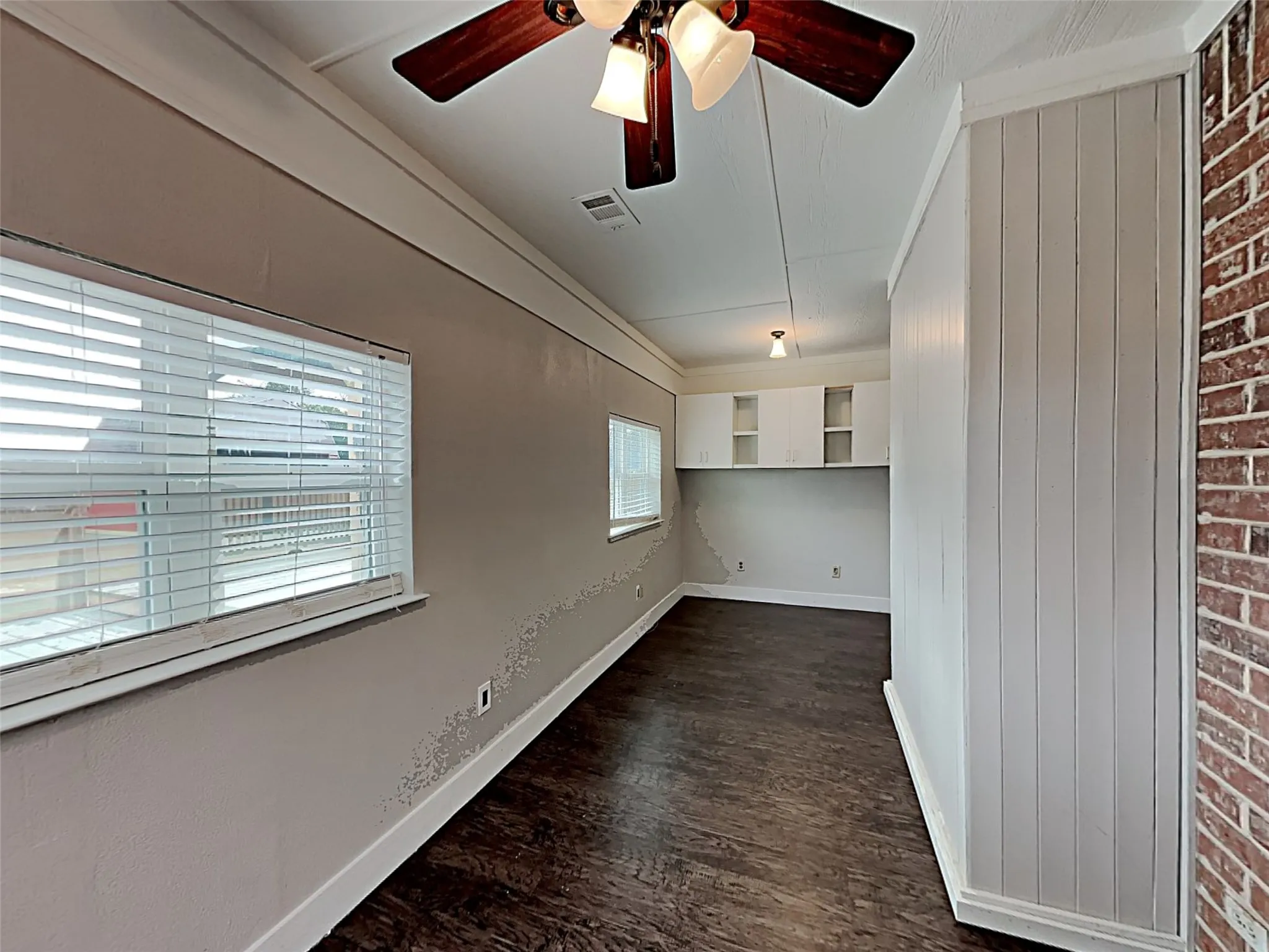 Single Family Residence For Rent in Johnson County , 551 Rand Drive, Burleson, Texas 76028, 3 Bedroom, 2 Bathroom, Garage spaces, 1,526 Sqft, built in 1996, mls#21344087, Real Estate Agent in Burleson, Homes For Rent in Johnson county, Homes For Rent in Burleson, Realtor in Burleson Texas, Real Estate Brokerage Independent Realty Texas, Luminita Cordes Realtor