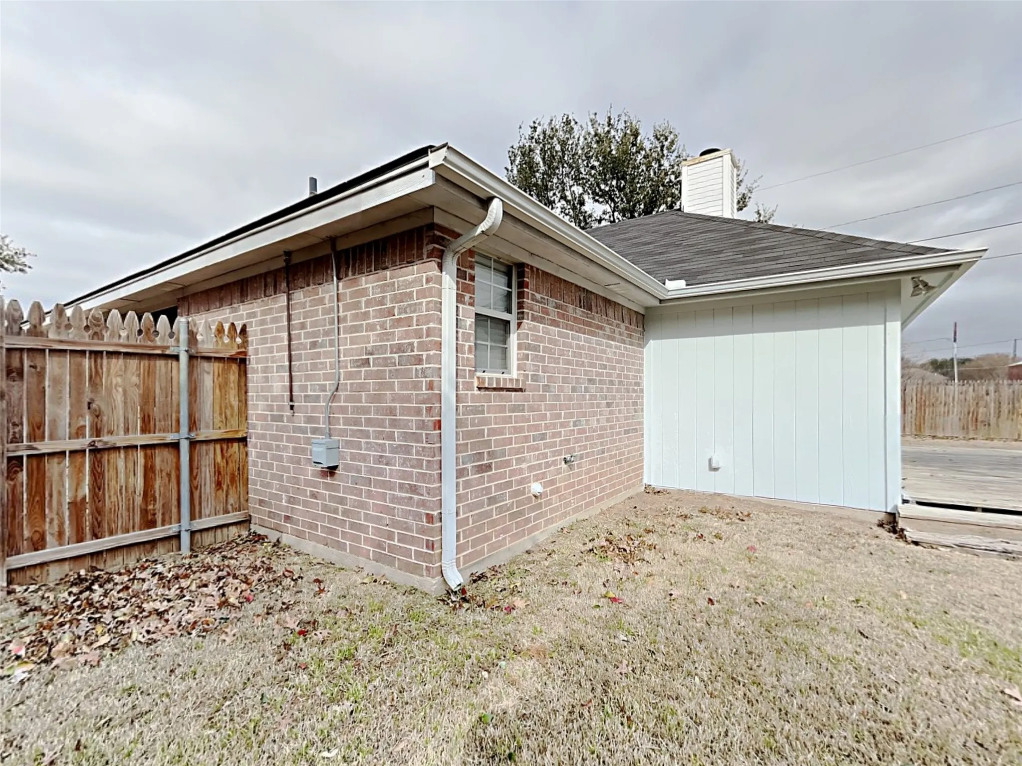 Single Family Residence For Rent in Johnson County , 551 Rand Drive, Burleson, Texas 76028, 3 Bedroom, 2 Bathroom, Garage spaces, 1,526 Sqft, built in 1996, mls#21344087, Real Estate Agent in Burleson, Homes For Rent in Johnson county, Homes For Rent in Burleson, Realtor in Burleson Texas, Real Estate Brokerage Independent Realty Texas, Luminita Cordes Realtor
