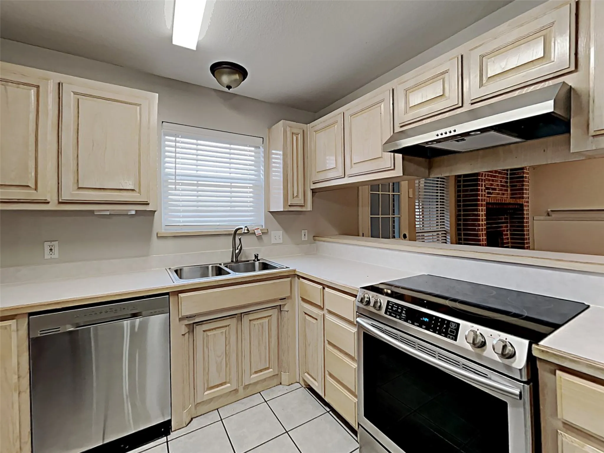 Single Family Residence For Rent in Johnson County , 551 Rand Drive, Burleson, Texas 76028, 3 Bedroom, 2 Bathroom, Garage spaces, 1,526 Sqft, built in 1996, mls#21344087, Real Estate Agent in Burleson, Homes For Rent in Johnson county, Homes For Rent in Burleson, Realtor in Burleson Texas, Real Estate Brokerage Independent Realty Texas, Luminita Cordes Realtor