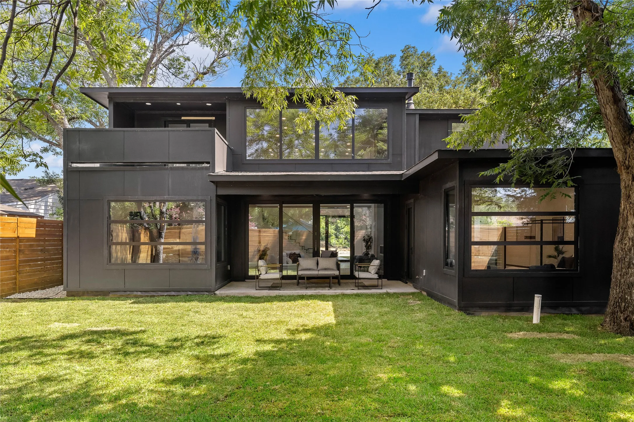 Single Family Residence For Sale in Dallas County , 3723 cortez Drive, Dallas, Texas 75220, 5 Bedroom, 5 Bathroom, 2 Garage spaces, 3,830 Sqft, built in 2025, mls#21344009, Real Estate Agent in Dallas, Homes For Sale in Dallas county, Homes For Sale in Dallas, Realtor in Dallas Texas, Real Estate Brokerage Independent Realty Texas, Luminita Cordes Realtor