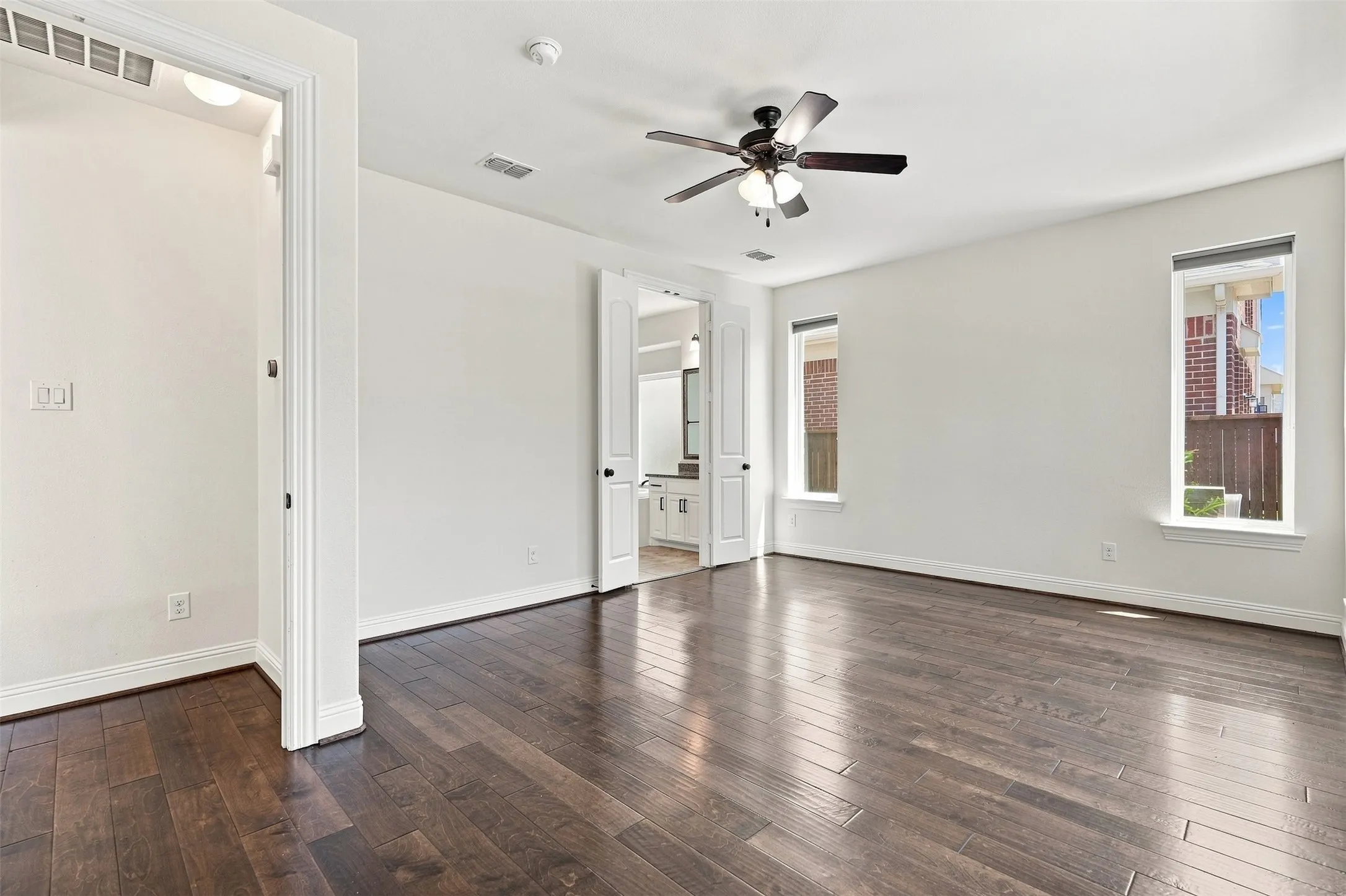 Single Family Residence For Sale in Denton County , 1317 Mary Horn Drive, Aubrey, Texas 76227, 3 Bedroom, 3 Bathroom, 2 Garage spaces, 2,886 Sqft, built in 2018, mls#21344066, Real Estate Agent in Aubrey, Homes For Sale in Denton county, Homes For Sale in Aubrey, Realtor in Aubrey Texas, Real Estate Brokerage Independent Realty Texas, Luminita Cordes Realtor
