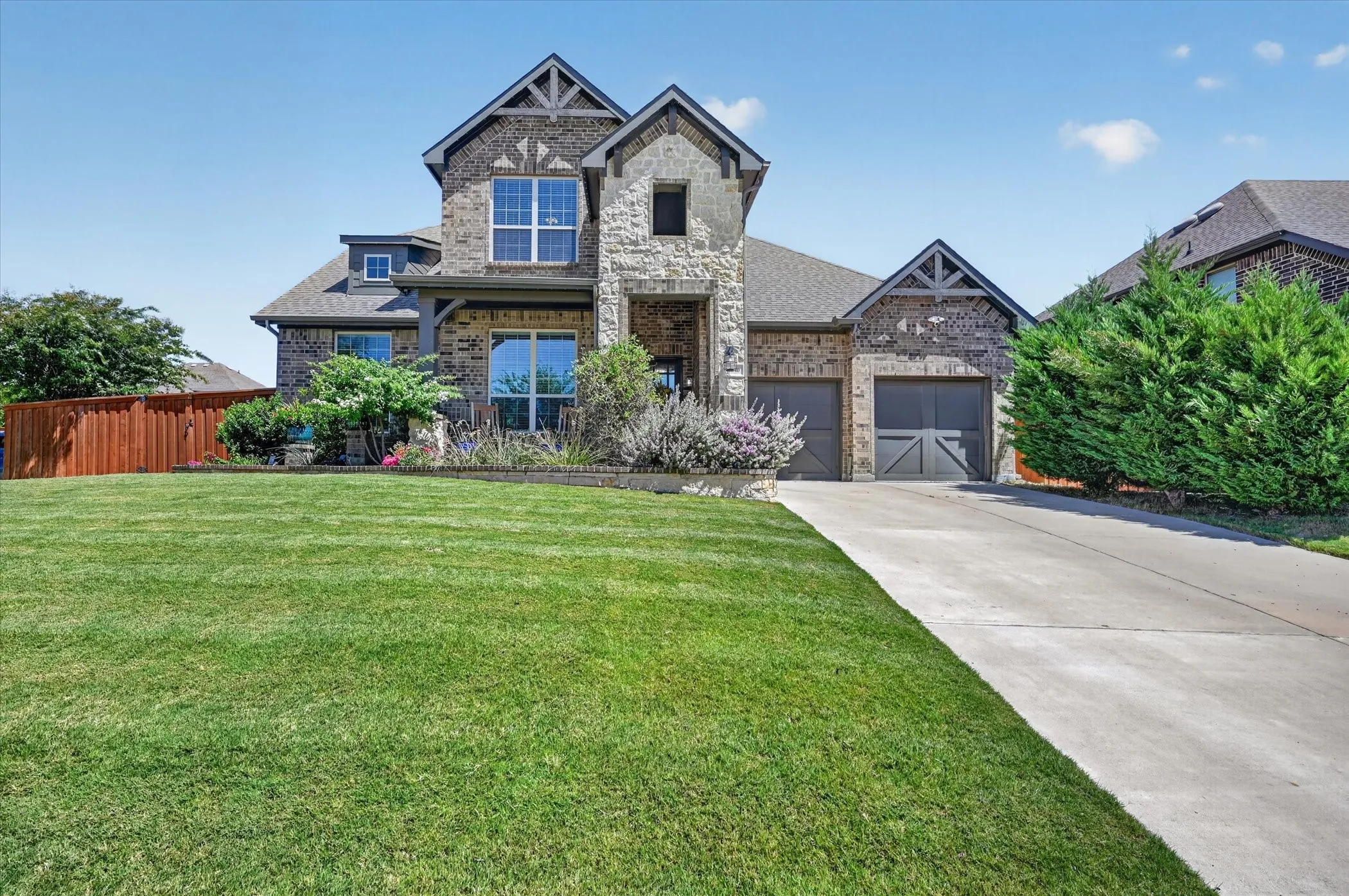 Single Family Residence For Sale in Parker County , 15040 Belclaire Avenue, Aledo, Texas 76008, 4 Bedroom, 3 Bathroom, 2 Garage spaces, 2,988 Sqft, built in 2019, mls#21344106, Real Estate Agent in Aledo, Homes For Sale in Parker county, Homes For Sale in Aledo, Realtor in Aledo Texas, Real Estate Brokerage Independent Realty Texas, Luminita Cordes Realtor