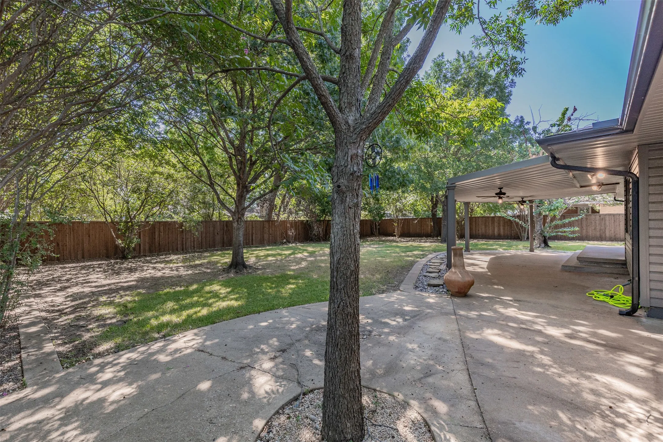 Single Family Residence For Sale in Grayson County , 633 N Mckown Avenue, Sherman, Texas 75092, 4 Bedroom, 3 Bathroom, 2 Garage spaces, 2,298 Sqft, built in 1955, mls#21339893, Real Estate Agent in Sherman, Homes For Sale in Grayson county, Homes For Sale in Sherman, Realtor in Sherman Texas, Real Estate Brokerage Independent Realty Texas, Luminita Cordes Realtor