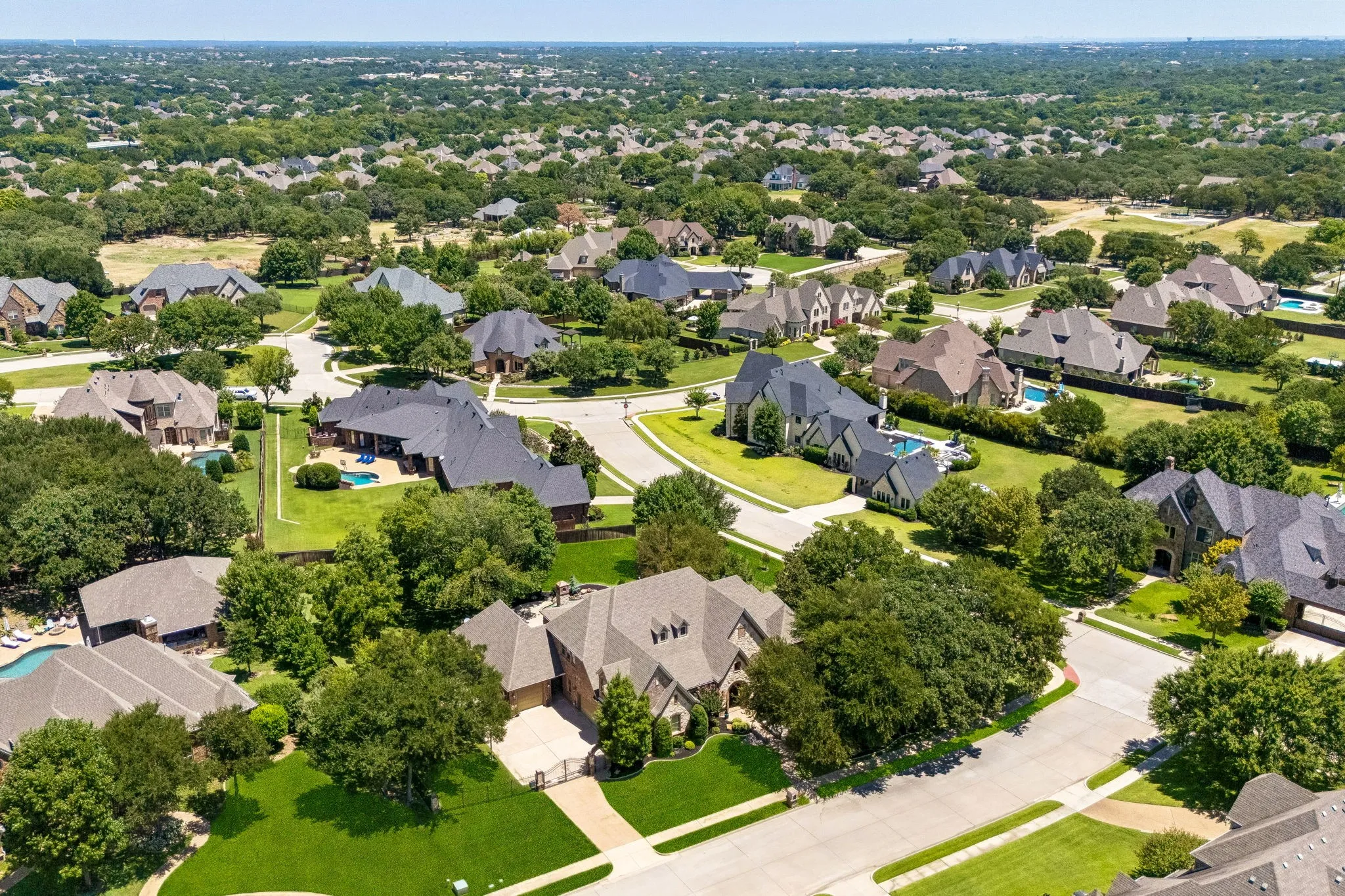 Single Family Residence For Sale in Tarrant County , 2409 Spyglass Court, Keller, Texas 76248, 5 Bedroom, 7 Bathroom, 4 Garage spaces, 5,593 Sqft, built in 2008, mls#21339558, Real Estate Agent in Keller, Homes For Sale in Tarrant county, Homes For Sale in Keller, Realtor in Keller Texas, Real Estate Brokerage Independent Realty Texas, Luminita Cordes Realtor