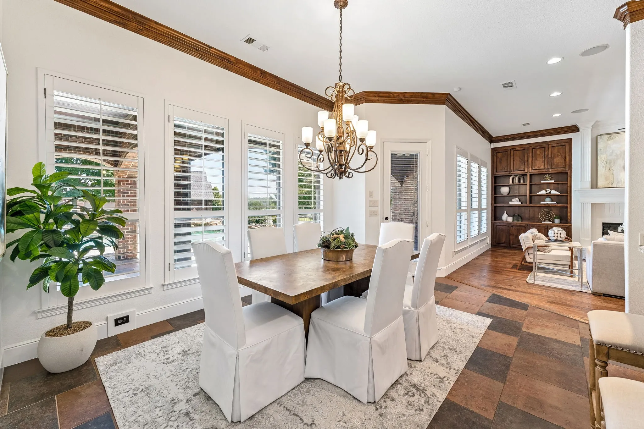 Single Family Residence For Sale in Tarrant County , 2409 Spyglass Court, Keller, Texas 76248, 5 Bedroom, 7 Bathroom, 4 Garage spaces, 5,593 Sqft, built in 2008, mls#21339558, Real Estate Agent in Keller, Homes For Sale in Tarrant county, Homes For Sale in Keller, Realtor in Keller Texas, Real Estate Brokerage Independent Realty Texas, Luminita Cordes Realtor