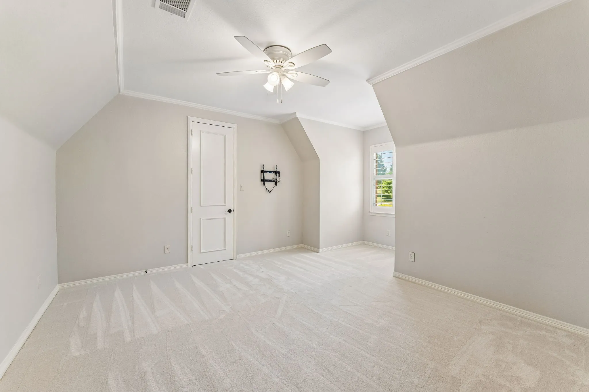 Single Family Residence For Sale in Tarrant County , 2409 Spyglass Court, Keller, Texas 76248, 5 Bedroom, 7 Bathroom, 4 Garage spaces, 5,593 Sqft, built in 2008, mls#21339558, Real Estate Agent in Keller, Homes For Sale in Tarrant county, Homes For Sale in Keller, Realtor in Keller Texas, Real Estate Brokerage Independent Realty Texas, Luminita Cordes Realtor