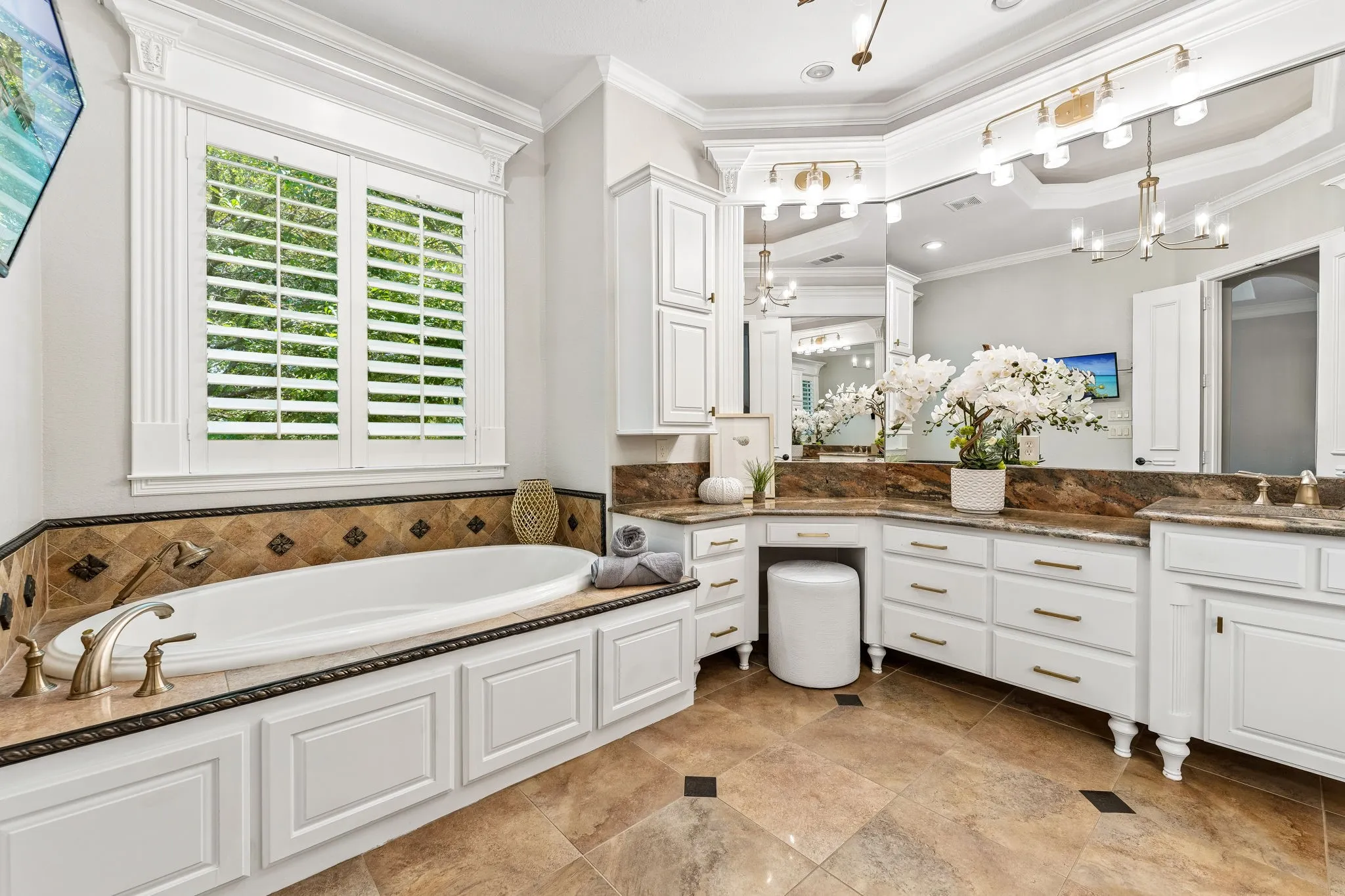 Single Family Residence For Sale in Tarrant County , 2409 Spyglass Court, Keller, Texas 76248, 5 Bedroom, 7 Bathroom, 4 Garage spaces, 5,593 Sqft, built in 2008, mls#21339558, Real Estate Agent in Keller, Homes For Sale in Tarrant county, Homes For Sale in Keller, Realtor in Keller Texas, Real Estate Brokerage Independent Realty Texas, Luminita Cordes Realtor