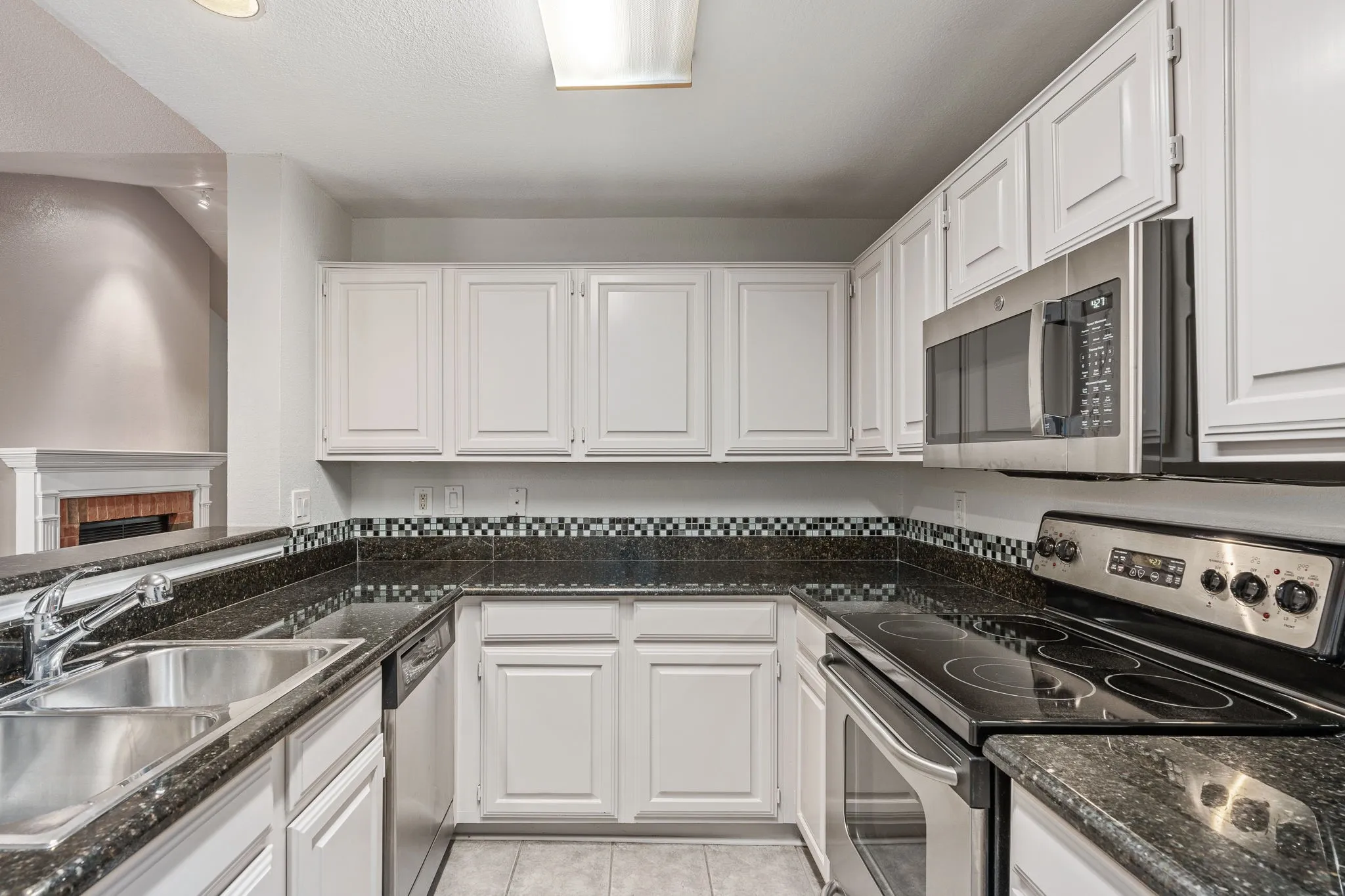 Condominium For Sale in Dallas County , 12660 Hillcrest Road 4203, Dallas, Texas 75230, 1 Bedroom, 1 Bathroom, Garage spaces, 895 Sqft, built in 1986, mls#21344108, Real Estate Agent in Dallas, Homes For Sale in Dallas county, Homes For Sale in Dallas, Realtor in Dallas Texas, Real Estate Brokerage Independent Realty Texas, Luminita Cordes Realtor