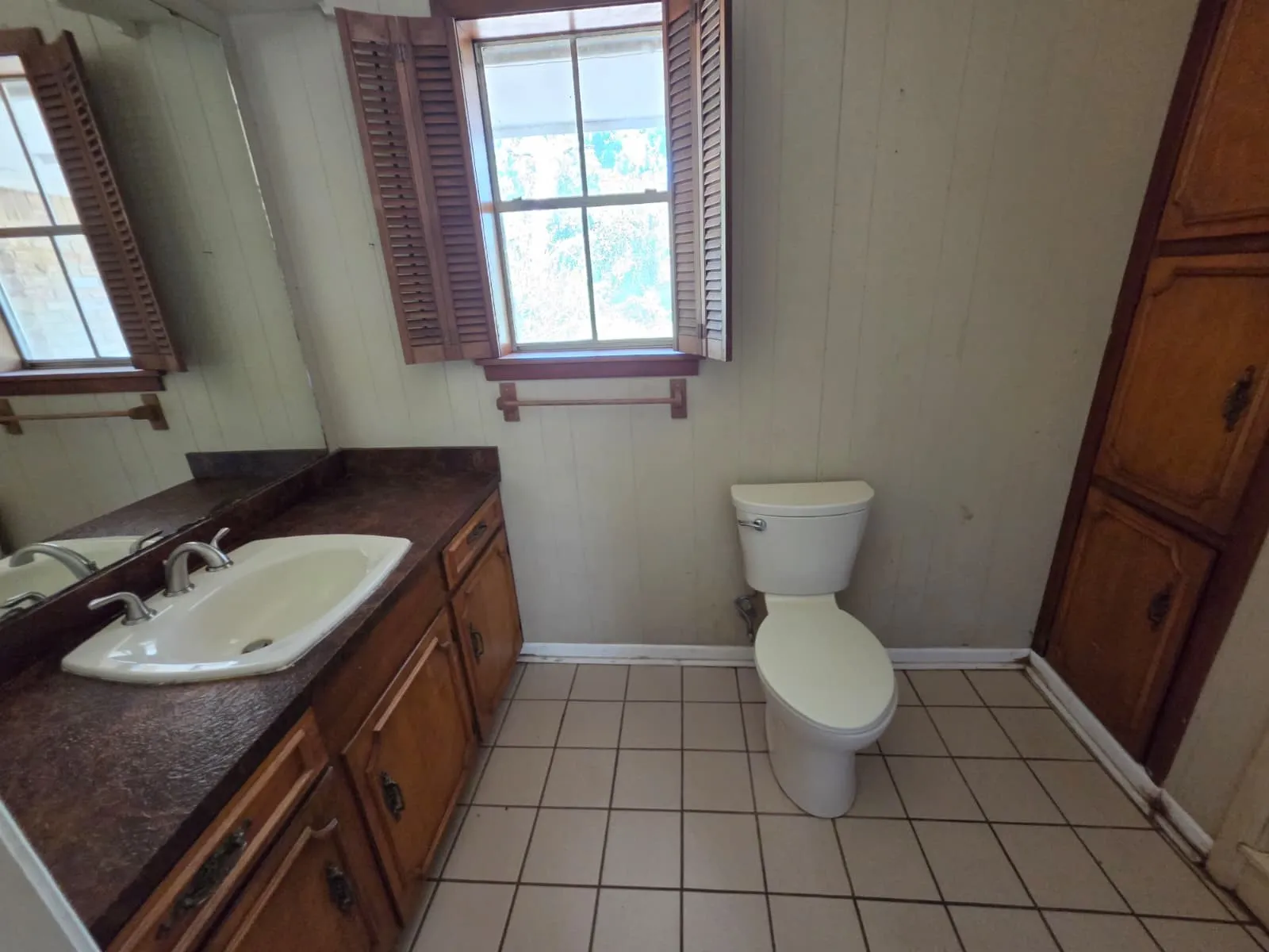 Single Family Residence For Sale in Anderson County , 1092 An County Road 318, Frankston, Texas 75763, 4 Bedroom, 3 Bathroom, 3 Garage spaces, 3,542 Sqft, built in 1976, mls#21344069, Real Estate Agent in Frankston, Homes For Sale in Anderson county, Homes For Sale in Frankston, Realtor in Frankston Texas, Real Estate Brokerage Independent Realty Texas, Luminita Cordes Realtor