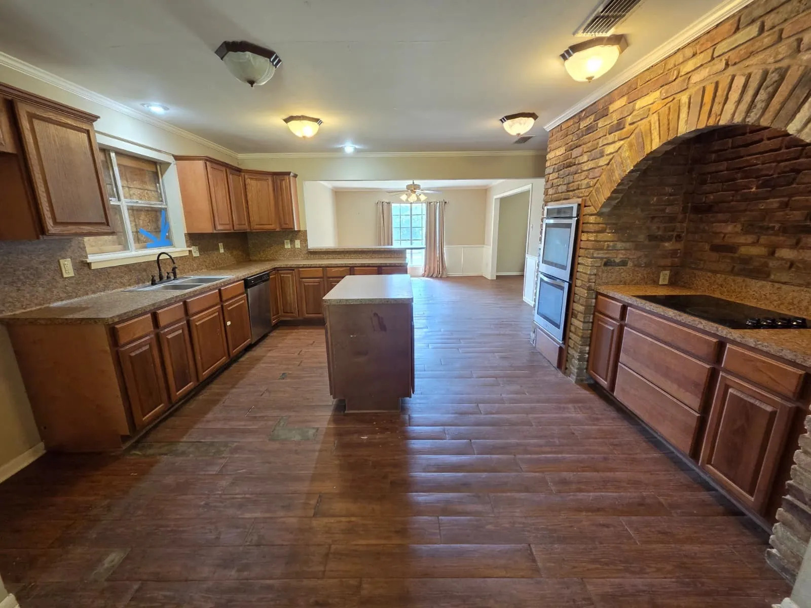 Single Family Residence For Sale in Anderson County , 1092 An County Road 318, Frankston, Texas 75763, 4 Bedroom, 3 Bathroom, 3 Garage spaces, 3,542 Sqft, built in 1976, mls#21344069, Real Estate Agent in Frankston, Homes For Sale in Anderson county, Homes For Sale in Frankston, Realtor in Frankston Texas, Real Estate Brokerage Independent Realty Texas, Luminita Cordes Realtor