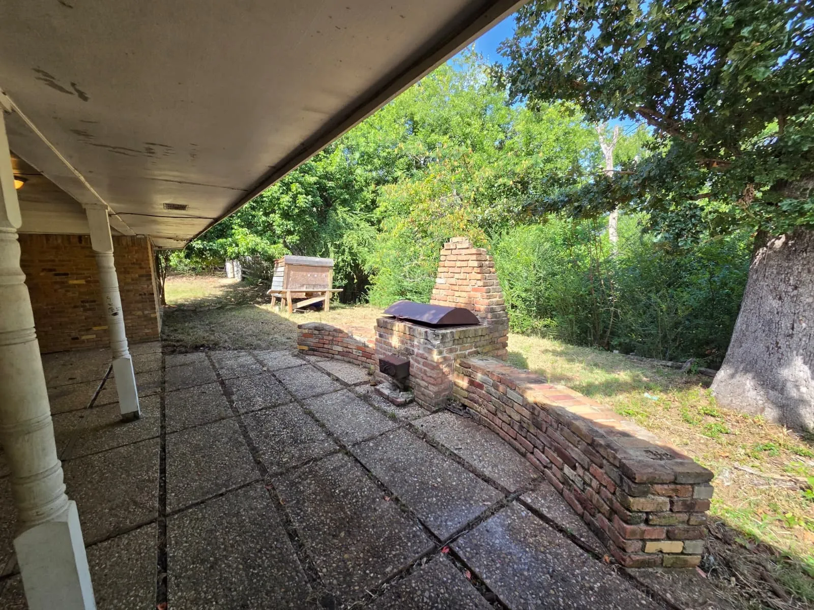 Single Family Residence For Sale in Anderson County , 1092 An County Road 318, Frankston, Texas 75763, 4 Bedroom, 3 Bathroom, 3 Garage spaces, 3,542 Sqft, built in 1976, mls#21344069, Real Estate Agent in Frankston, Homes For Sale in Anderson county, Homes For Sale in Frankston, Realtor in Frankston Texas, Real Estate Brokerage Independent Realty Texas, Luminita Cordes Realtor