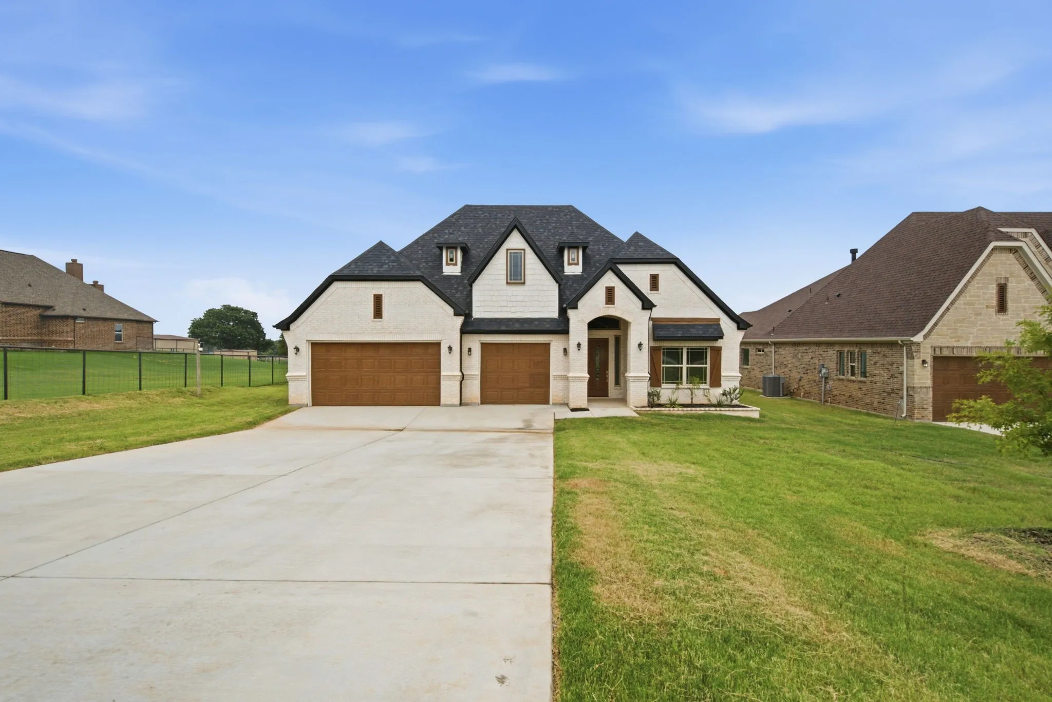 Single Family Residence For Sale in Parker County , 680 Jennings Lane, Azle, Texas 76020, 4 Bedroom, 4 Bathroom, 3 Garage spaces, 3,141 Sqft, built in 2026, mls#21343054, Real Estate Agent in Azle, Homes For Sale in Parker county, Homes For Sale in Azle, Realtor in Azle Texas, Real Estate Brokerage Independent Realty Texas, Luminita Cordes Realtor