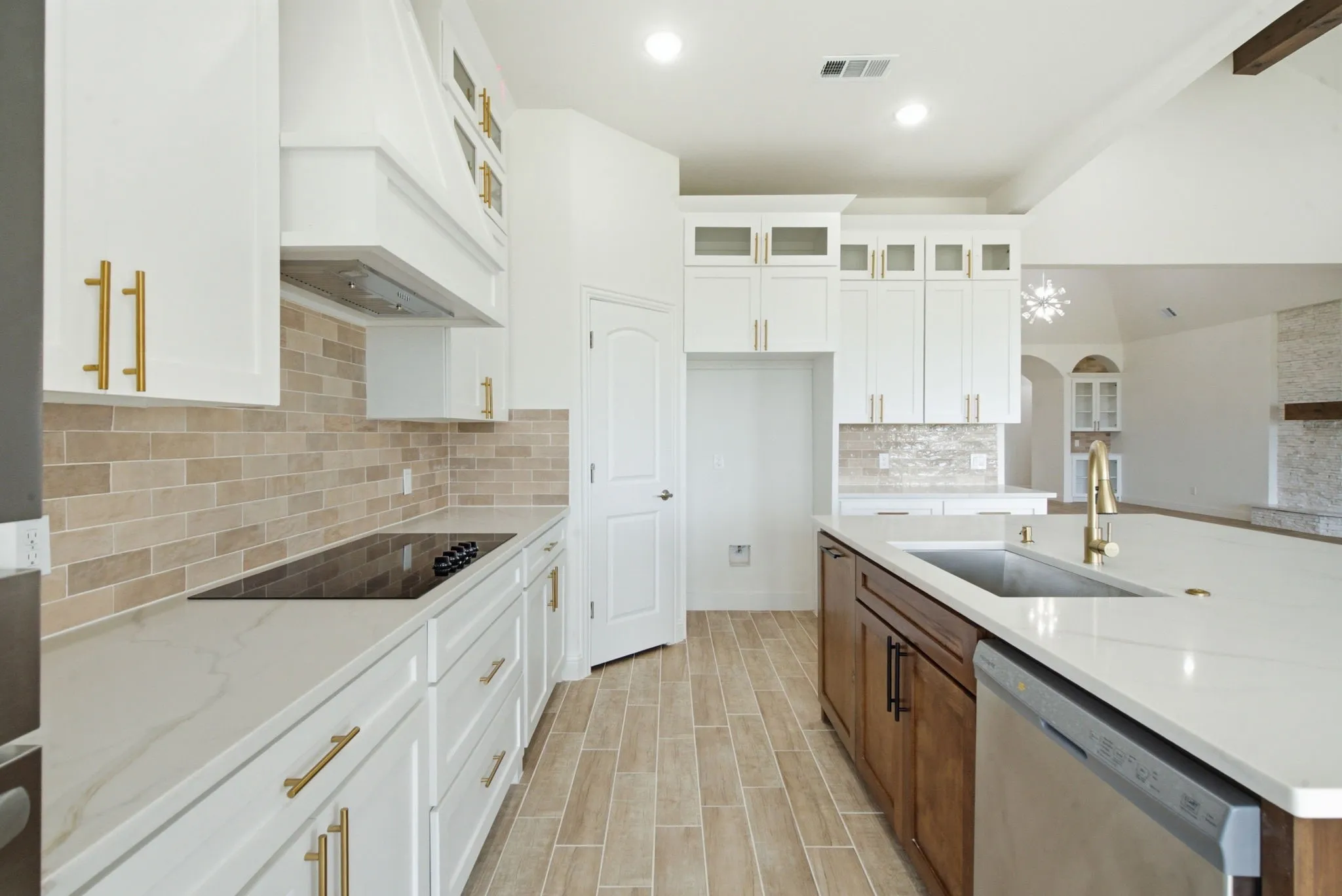 Plenty of cabinets and counterspace!