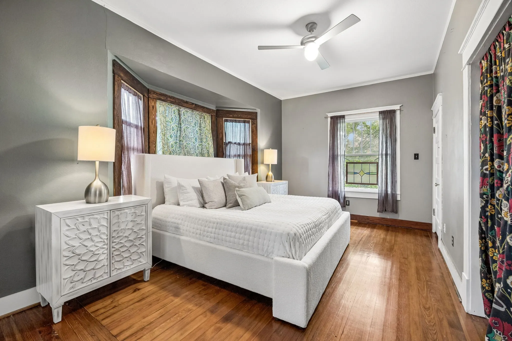 Single Family Residence For Sale in Dallas County , 5020 Junius Street, Dallas, Texas 75214, 3 Bedroom, 3 Bathroom, Garage spaces, 2,577 Sqft, built in 1913, mls#21294031, Real Estate Agent in Dallas, Homes For Sale in Dallas county, Homes For Sale in Dallas, Realtor in Dallas Texas, Real Estate Brokerage Independent Realty Texas, Luminita Cordes Realtor