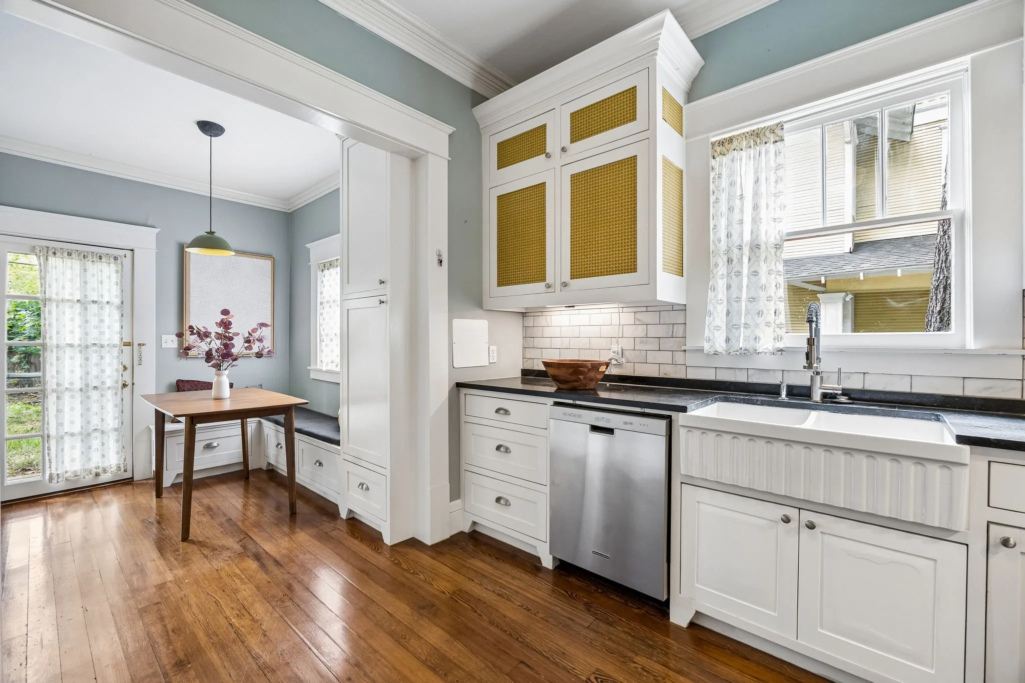 Single Family Residence For Sale in Dallas County , 5020 Junius Street, Dallas, Texas 75214, 3 Bedroom, 3 Bathroom, Garage spaces, 2,577 Sqft, built in 1913, mls#21294031, Real Estate Agent in Dallas, Homes For Sale in Dallas county, Homes For Sale in Dallas, Realtor in Dallas Texas, Real Estate Brokerage Independent Realty Texas, Luminita Cordes Realtor