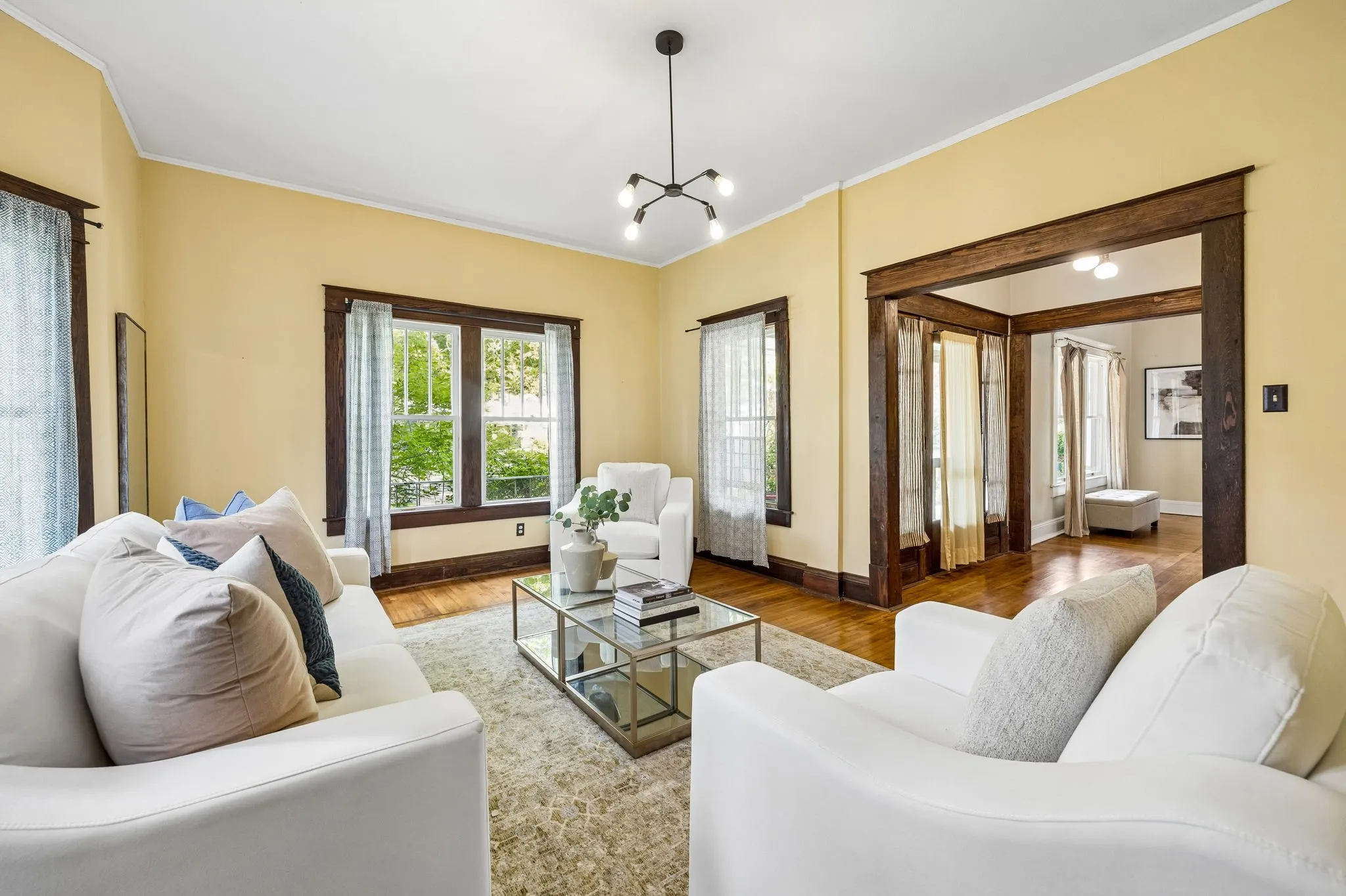 Single Family Residence For Sale in Dallas County , 5020 Junius Street, Dallas, Texas 75214, 3 Bedroom, 3 Bathroom, Garage spaces, 2,577 Sqft, built in 1913, mls#21294031, Real Estate Agent in Dallas, Homes For Sale in Dallas county, Homes For Sale in Dallas, Realtor in Dallas Texas, Real Estate Brokerage Independent Realty Texas, Luminita Cordes Realtor