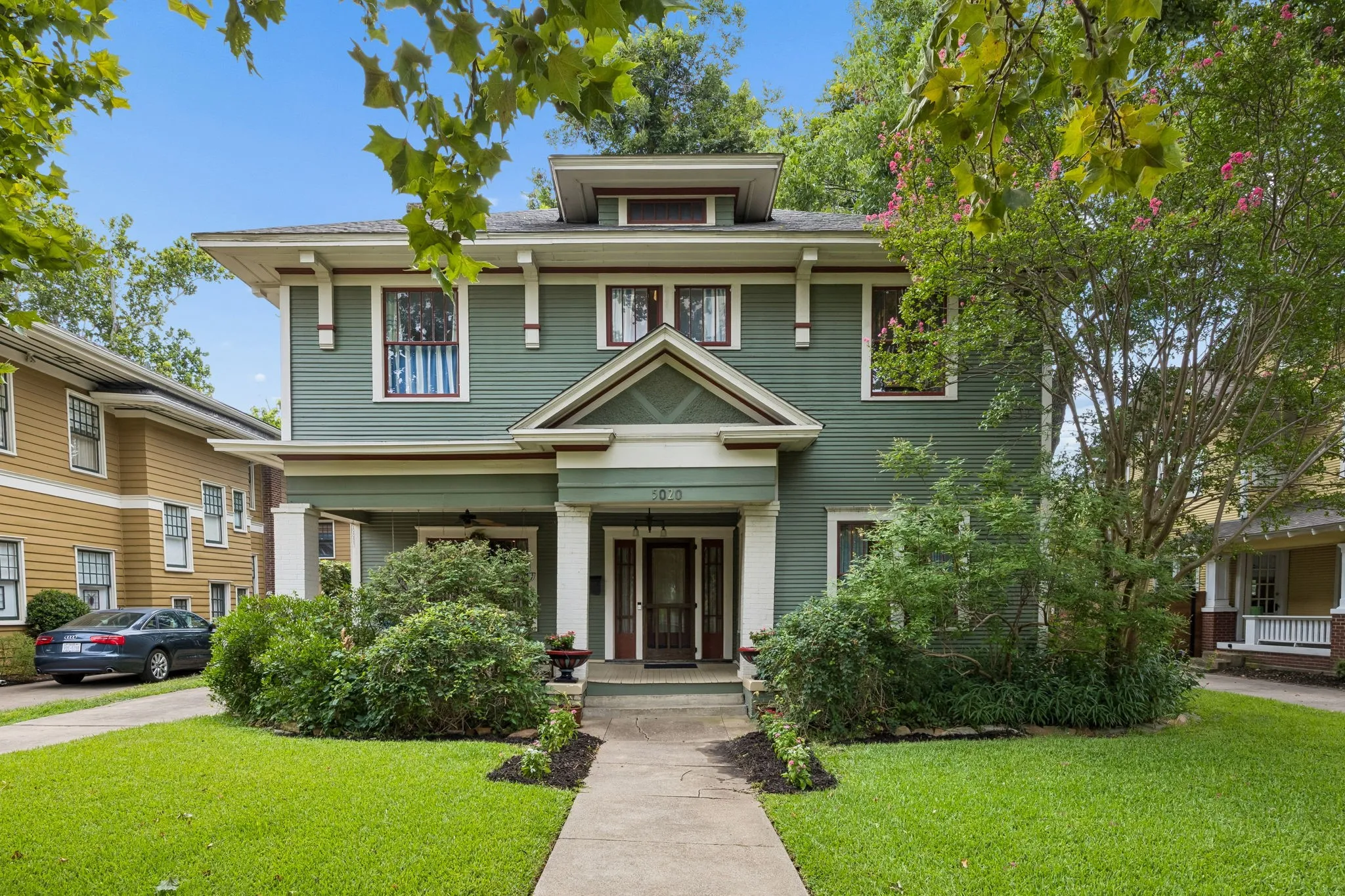 Single Family Residence For Sale in Dallas County , 5020 Junius Street, Dallas, Texas 75214, 3 Bedroom, 3 Bathroom, Garage spaces, 2,577 Sqft, built in 1913, mls#21294031, Real Estate Agent in Dallas, Homes For Sale in Dallas county, Homes For Sale in Dallas, Realtor in Dallas Texas, Real Estate Brokerage Independent Realty Texas, Luminita Cordes Realtor