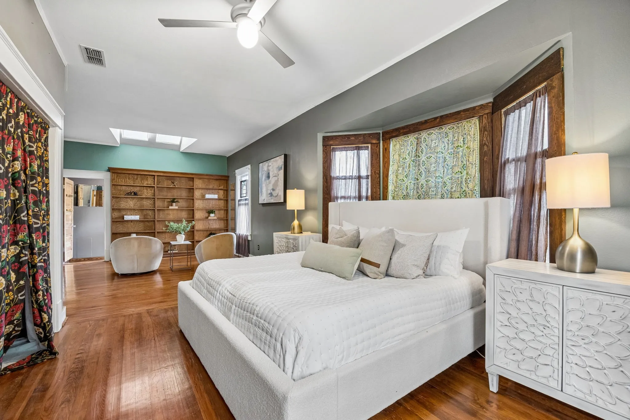 Single Family Residence For Sale in Dallas County , 5020 Junius Street, Dallas, Texas 75214, 3 Bedroom, 3 Bathroom, Garage spaces, 2,577 Sqft, built in 1913, mls#21294031, Real Estate Agent in Dallas, Homes For Sale in Dallas county, Homes For Sale in Dallas, Realtor in Dallas Texas, Real Estate Brokerage Independent Realty Texas, Luminita Cordes Realtor