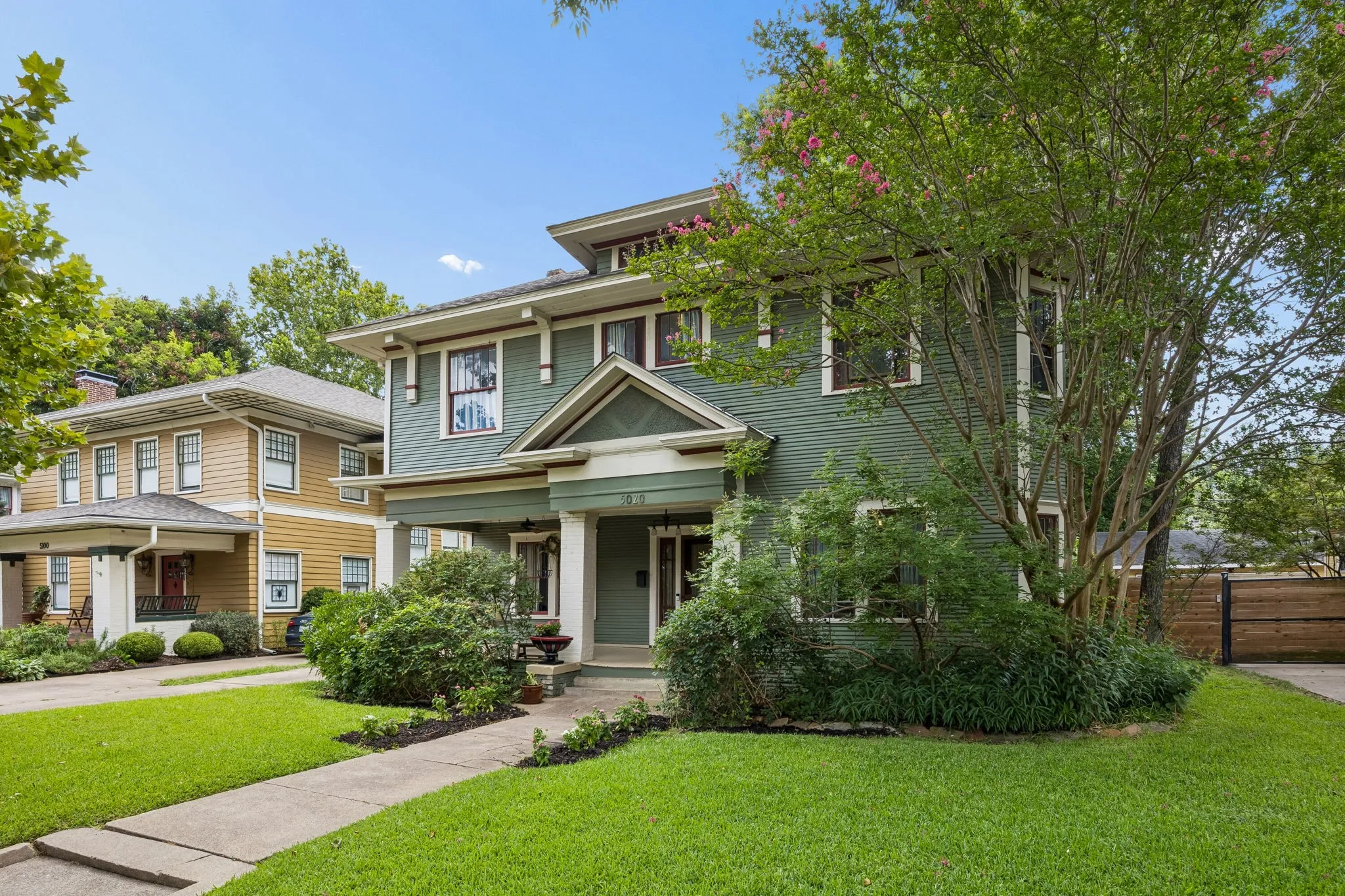 Single Family Residence For Sale in Dallas County , 5020 Junius Street, Dallas, Texas 75214, 3 Bedroom, 3 Bathroom, Garage spaces, 2,577 Sqft, built in 1913, mls#21294031, Real Estate Agent in Dallas, Homes For Sale in Dallas county, Homes For Sale in Dallas, Realtor in Dallas Texas, Real Estate Brokerage Independent Realty Texas, Luminita Cordes Realtor