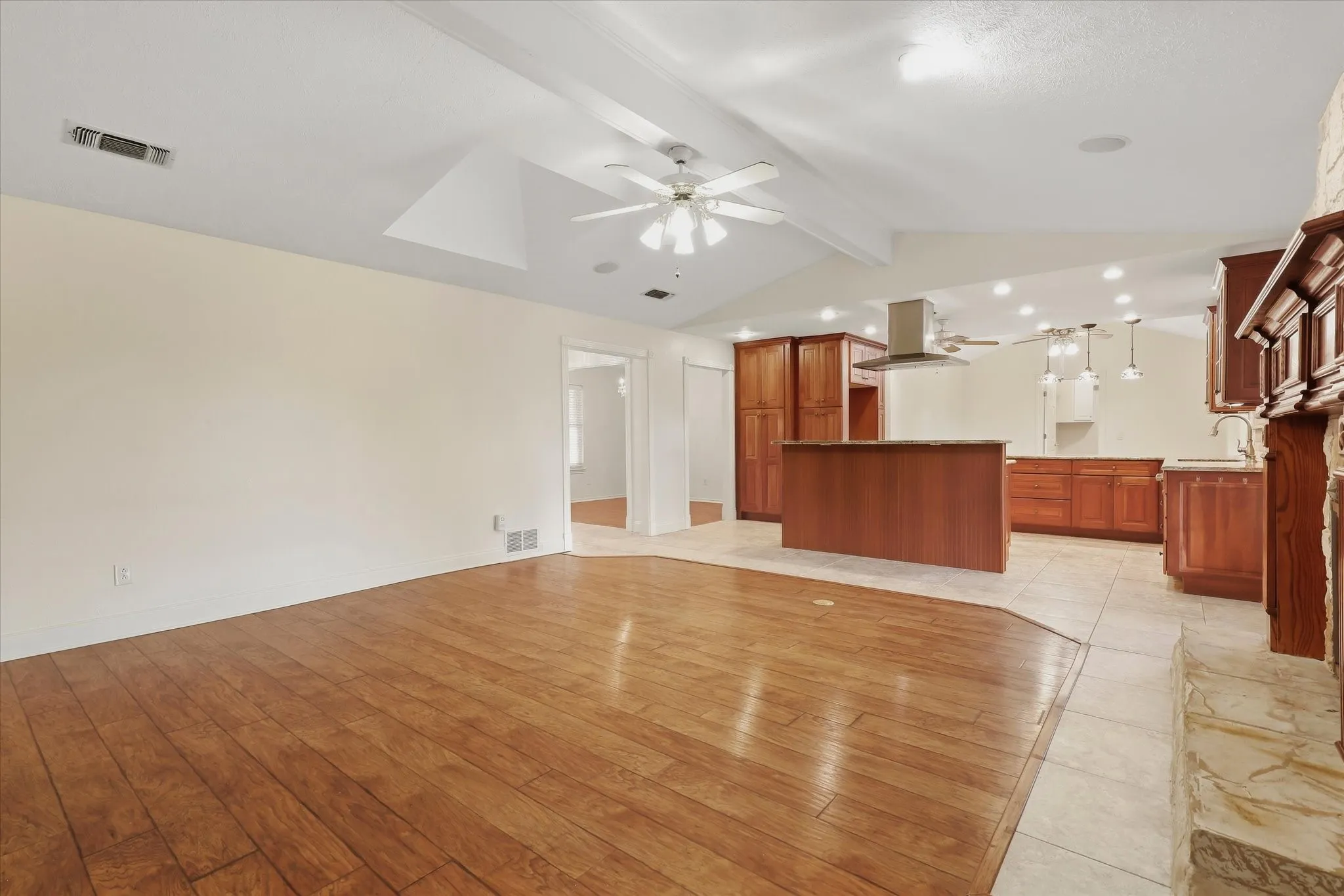 Single Family Residence For Sale in Collin County , 5306 Elisa Lane, Parker, Texas 75002, 4 Bedroom, 2 Bathroom, 2 Garage spaces, 2,022 Sqft, built in 1974, mls#21343994, Real Estate Agent in Parker, Homes For Sale in Collin county, Homes For Sale in Parker, Realtor in Parker Texas, Real Estate Brokerage Independent Realty Texas, Luminita Cordes Realtor