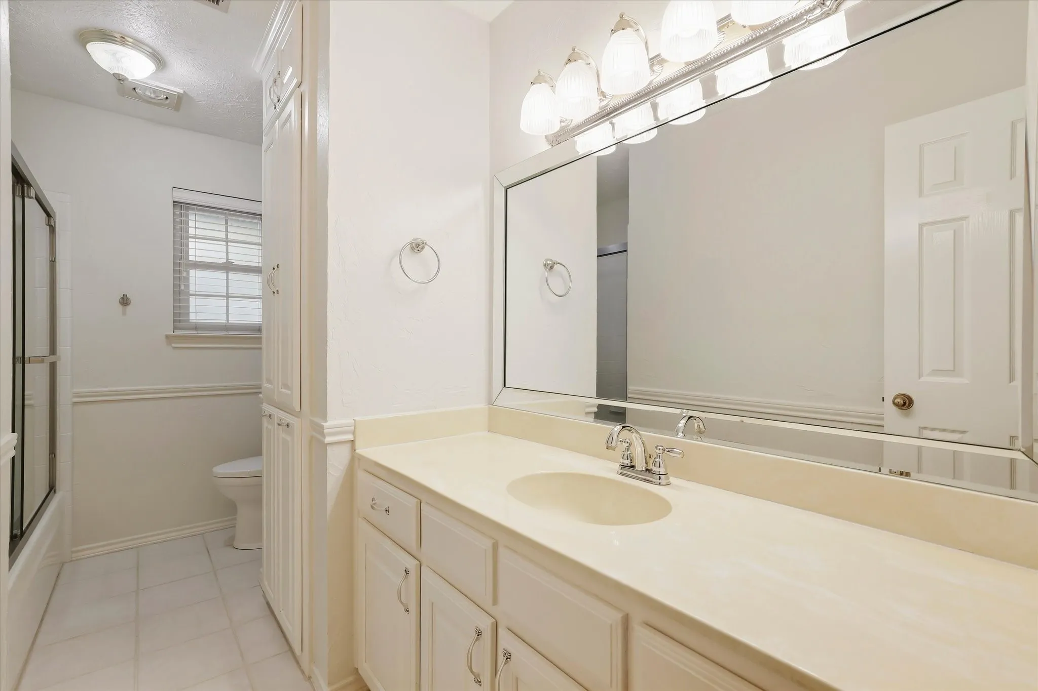 Guest Bathroom.