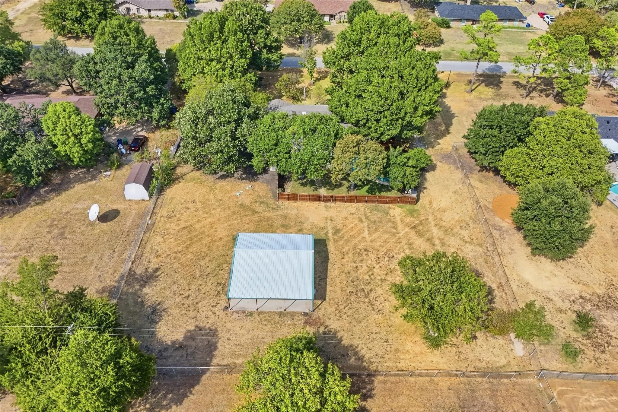 Single Family Residence For Sale in Collin County , 5306 Elisa Lane, Parker, Texas 75002, 4 Bedroom, 2 Bathroom, 2 Garage spaces, 2,022 Sqft, built in 1974, mls#21343994, Real Estate Agent in Parker, Homes For Sale in Collin county, Homes For Sale in Parker, Realtor in Parker Texas, Real Estate Brokerage Independent Realty Texas, Luminita Cordes Realtor