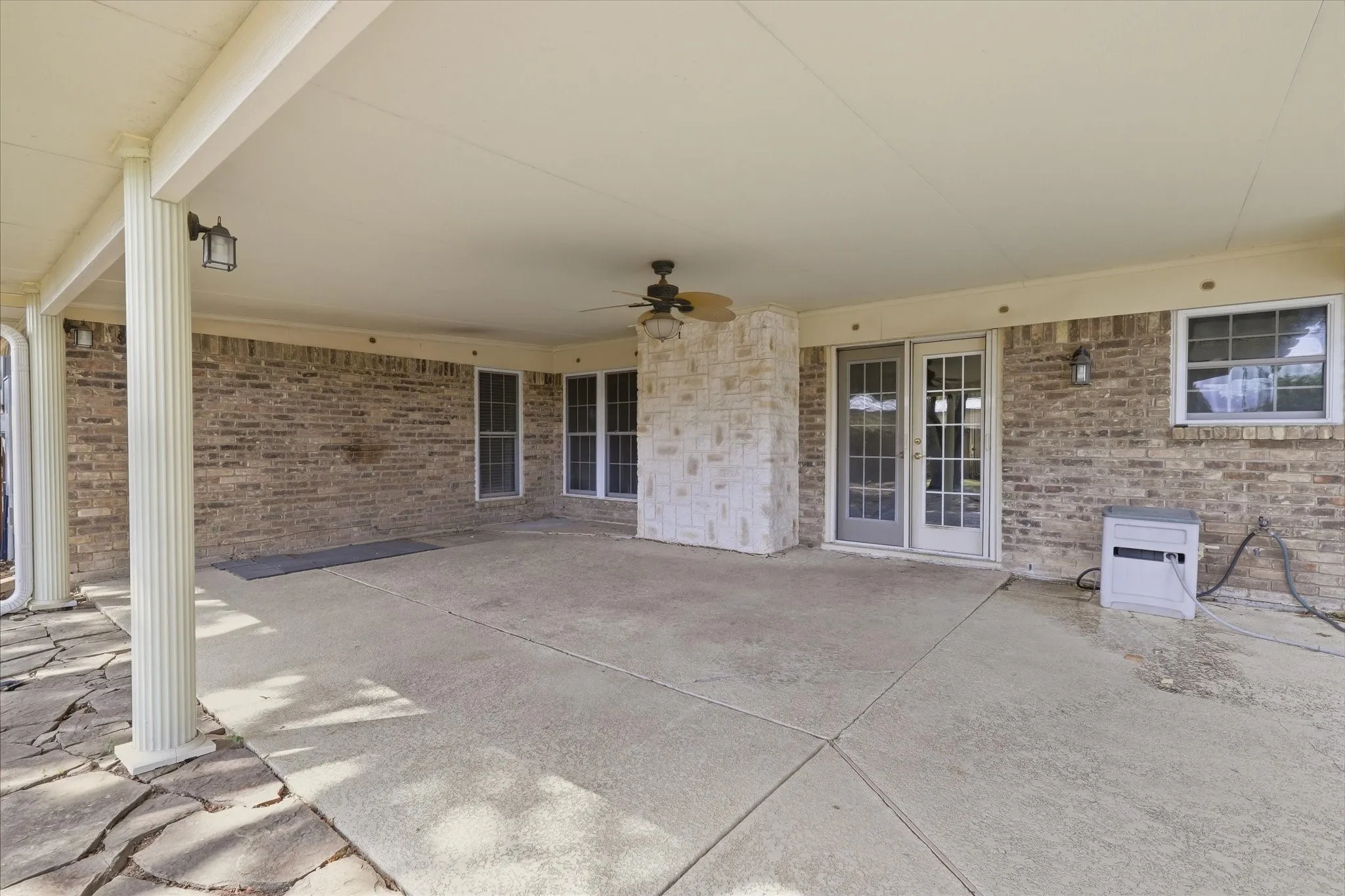 Single Family Residence For Sale in Collin County , 5306 Elisa Lane, Parker, Texas 75002, 4 Bedroom, 2 Bathroom, 2 Garage spaces, 2,022 Sqft, built in 1974, mls#21343994, Real Estate Agent in Parker, Homes For Sale in Collin county, Homes For Sale in Parker, Realtor in Parker Texas, Real Estate Brokerage Independent Realty Texas, Luminita Cordes Realtor