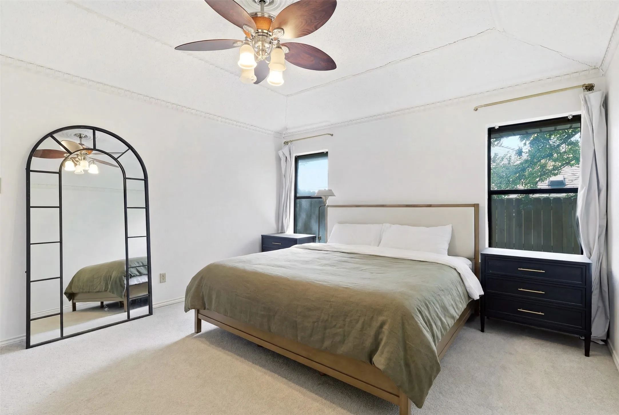 Single Family Residence For Sale in Tarrant County , 6713 N Park Drive, North Richland Hills, Texas 76182, 3 Bedroom, 2 Bathroom, 2 Garage spaces, 1,633 Sqft, built in 1985, mls#21335692, Real Estate Agent in North Richland Hills, Homes For Sale in Tarrant county, Homes For Sale in North Richland Hills, Realtor in North Richland Hills Texas, Real Estate Brokerage Independent Realty Texas, Luminita Cordes Realtor