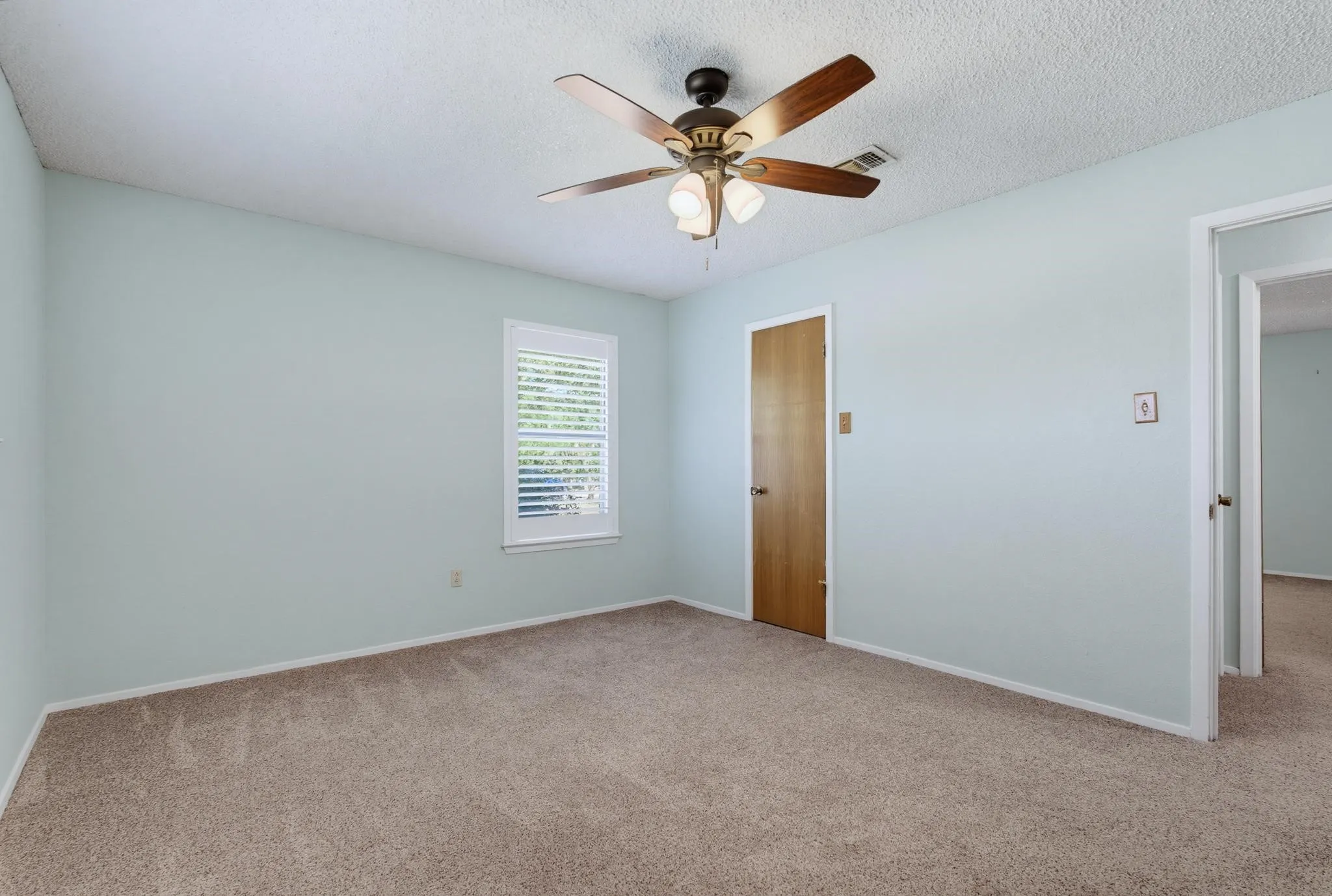 Guest Bedroom #1