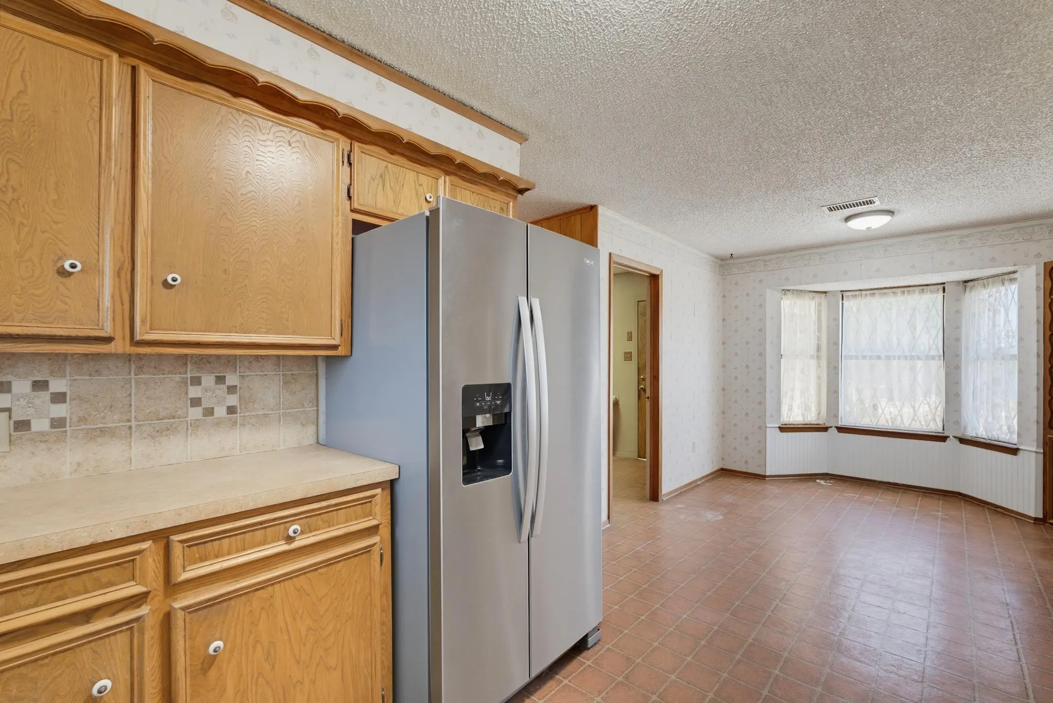 Single Family Residence For Sale in Taylor County , 727 Key Lane, Abilene, Texas 79602, 3 Bedroom, 2 Bathroom, 2 Garage spaces, 2,517 Sqft, built in 1977, mls#21344001, Real Estate Agent in Abilene, Homes For Sale in Taylor county, Homes For Sale in Abilene, Realtor in Abilene Texas, Real Estate Brokerage Independent Realty Texas, Luminita Cordes Realtor